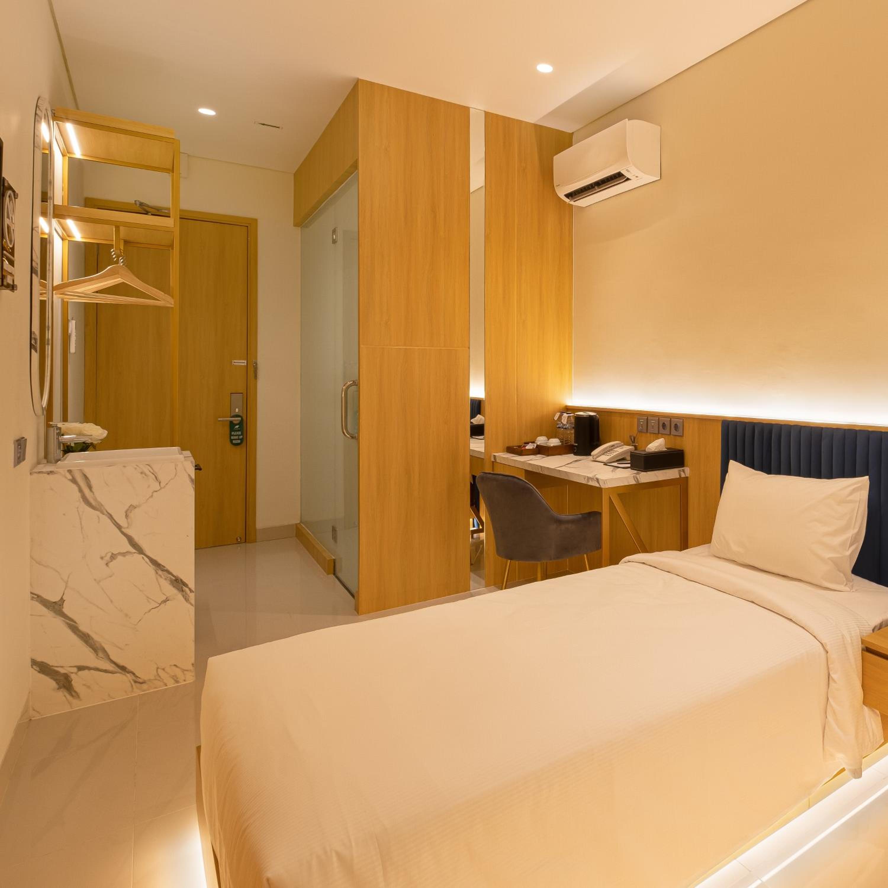 Superior Twin Room (No Window) photo 1