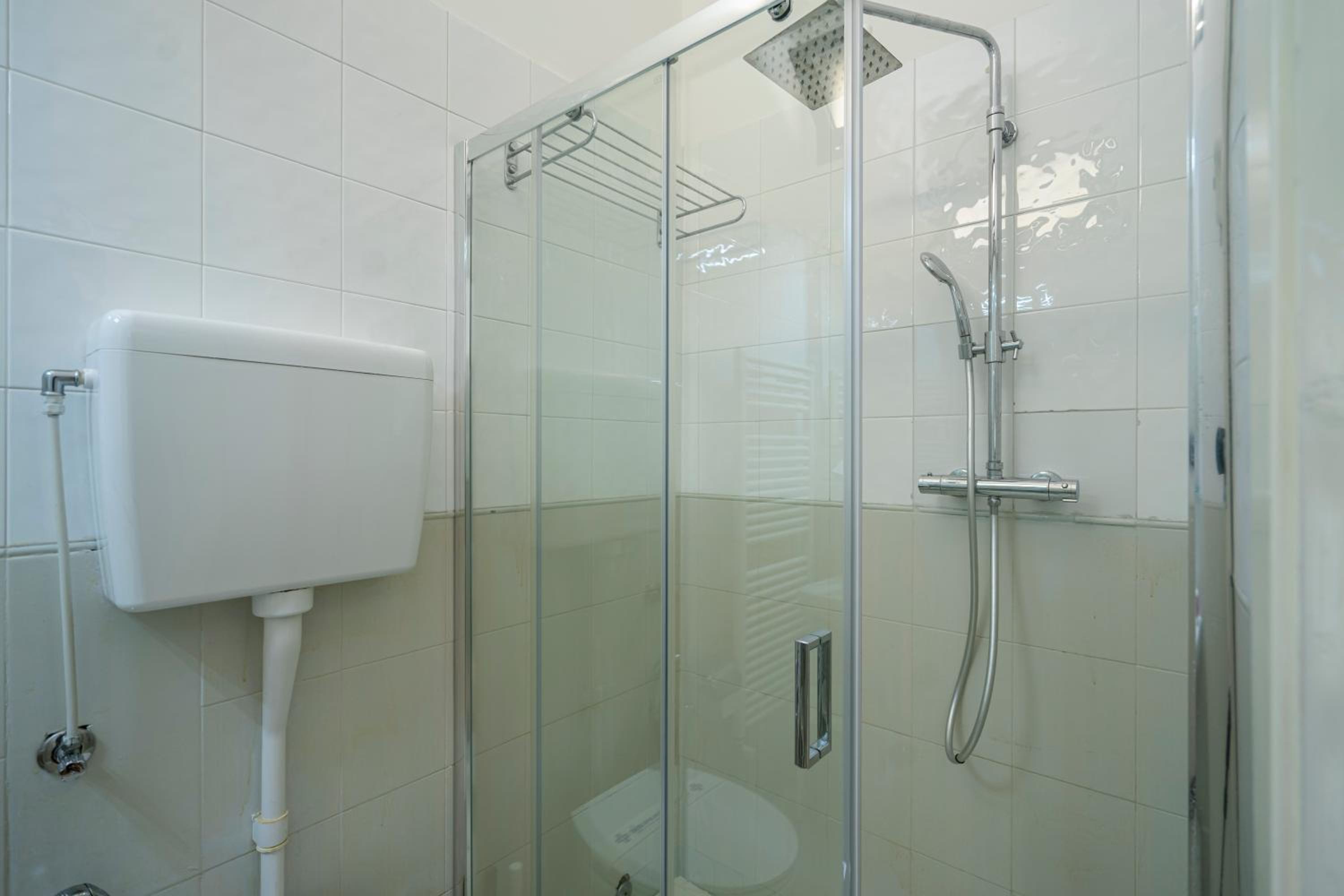 Triple Room with Shower - Photo 8