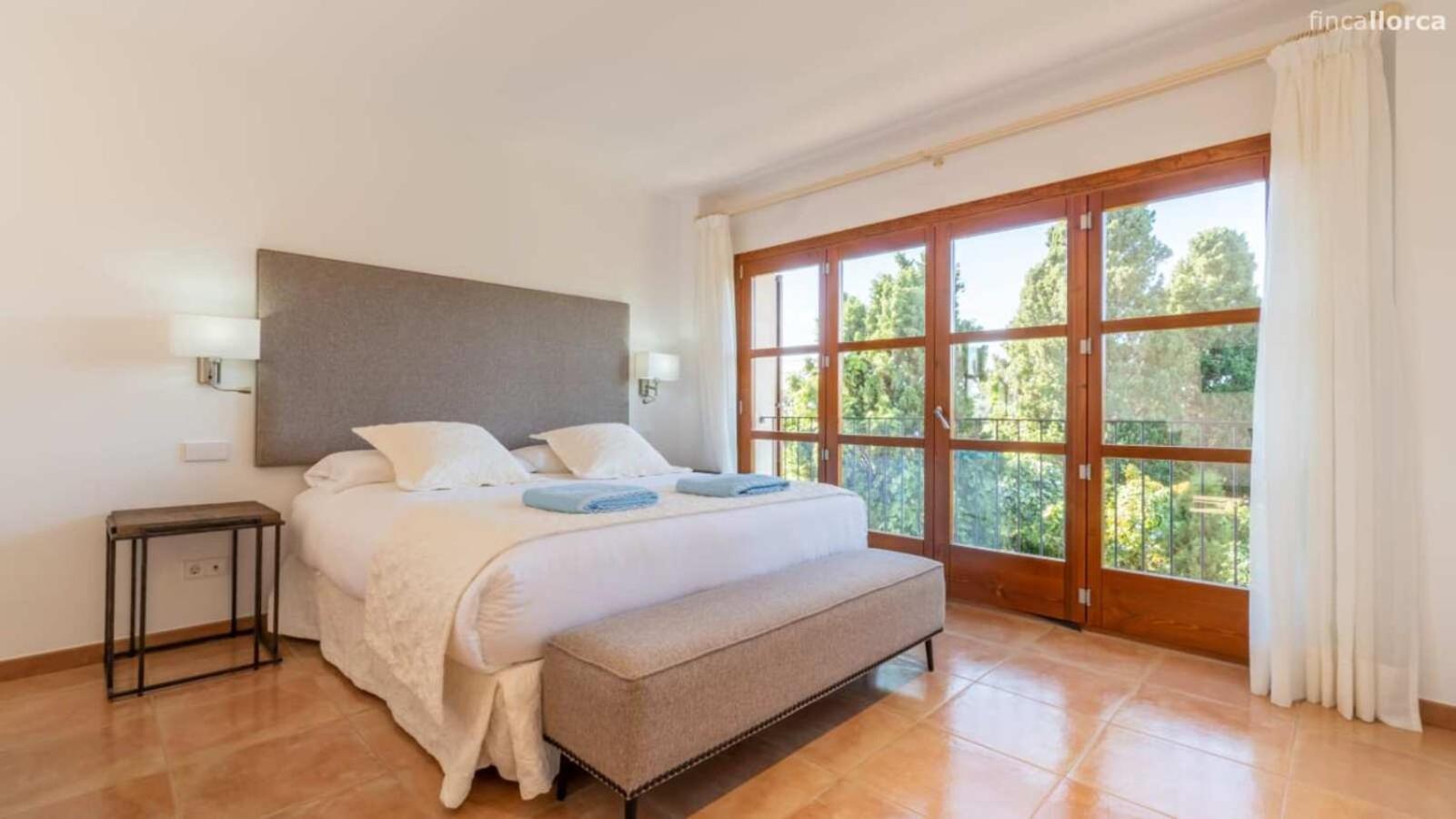 Premium suite with a French balcony - Spa Access photo 3
