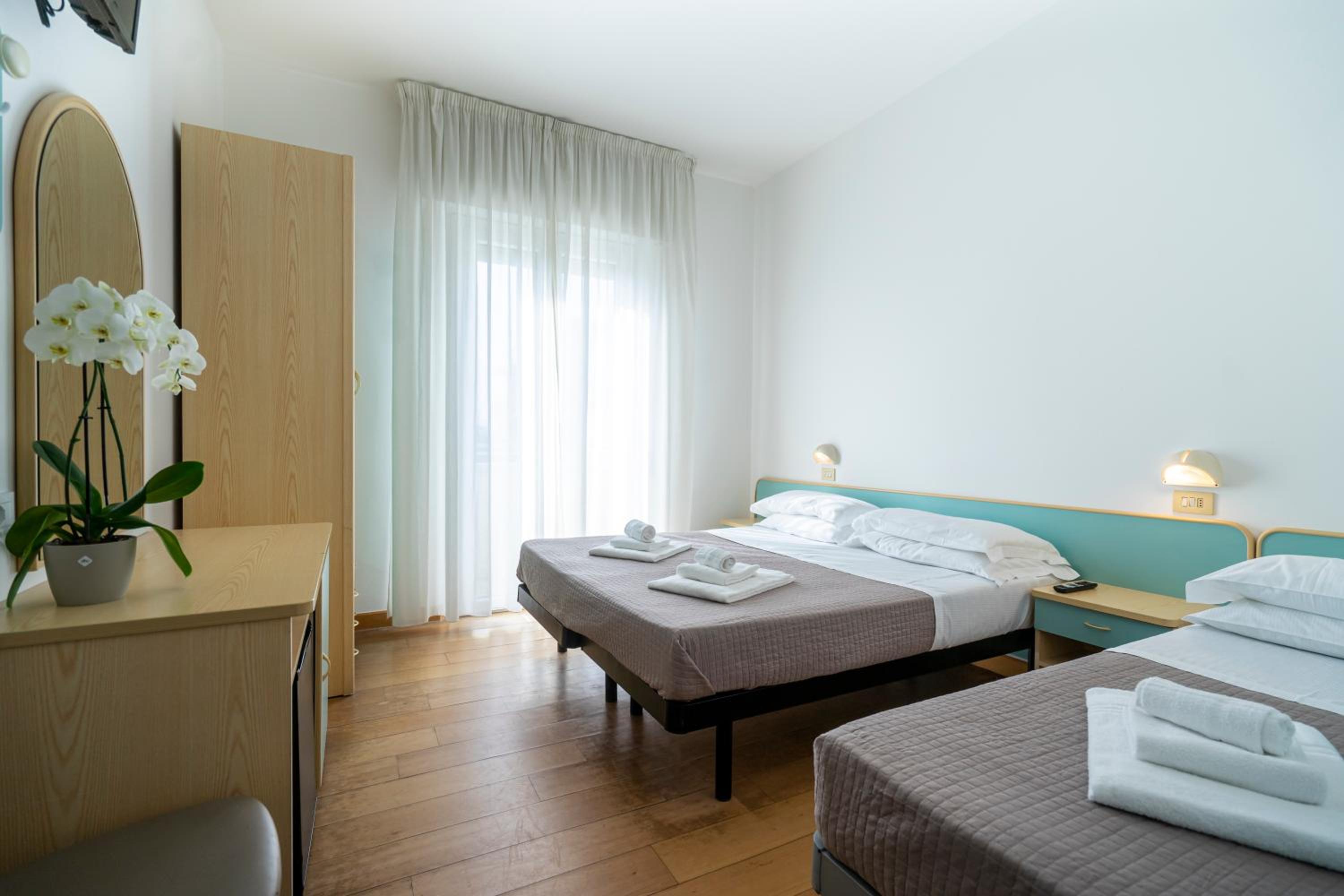 Comfort Triple Room