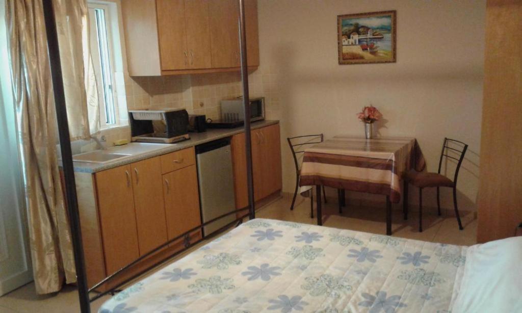 Studio with Sea View (Groundfloor)