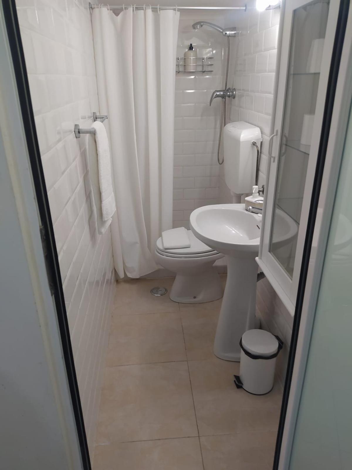One-Bedroom Apartment - Photo 18
