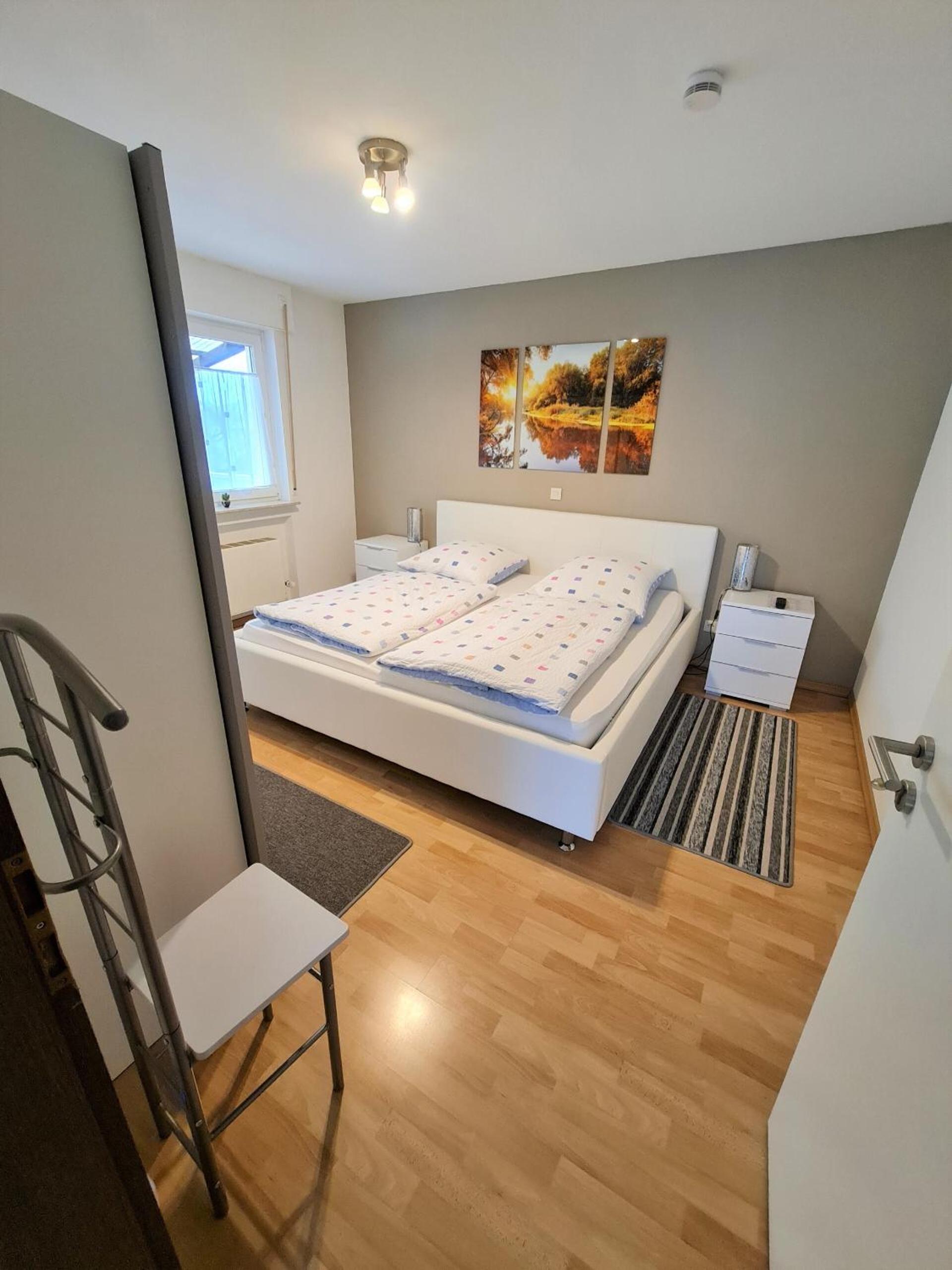 Three-Bedroom House photo 3
