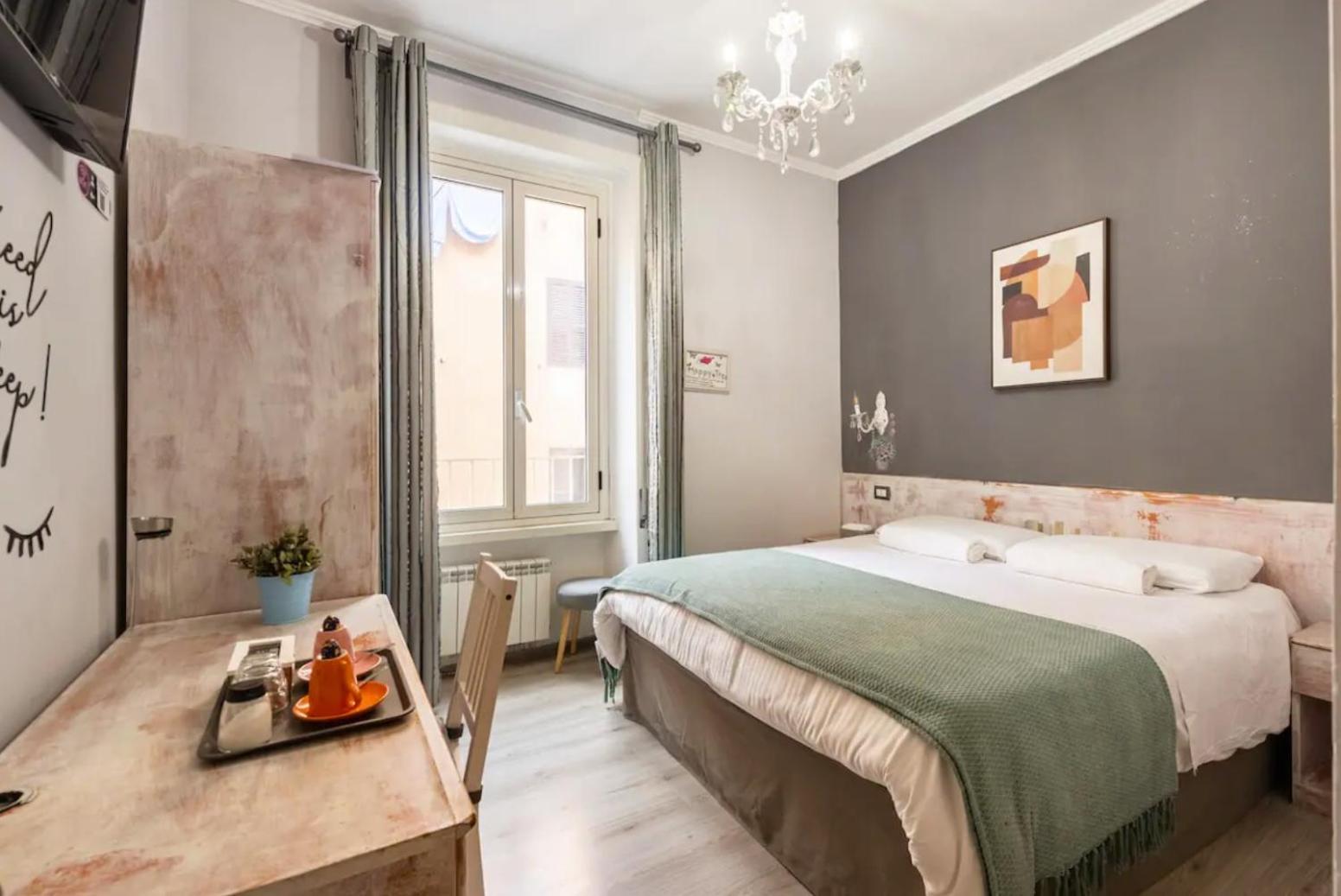 Double Room with Private Bathroom photo 2