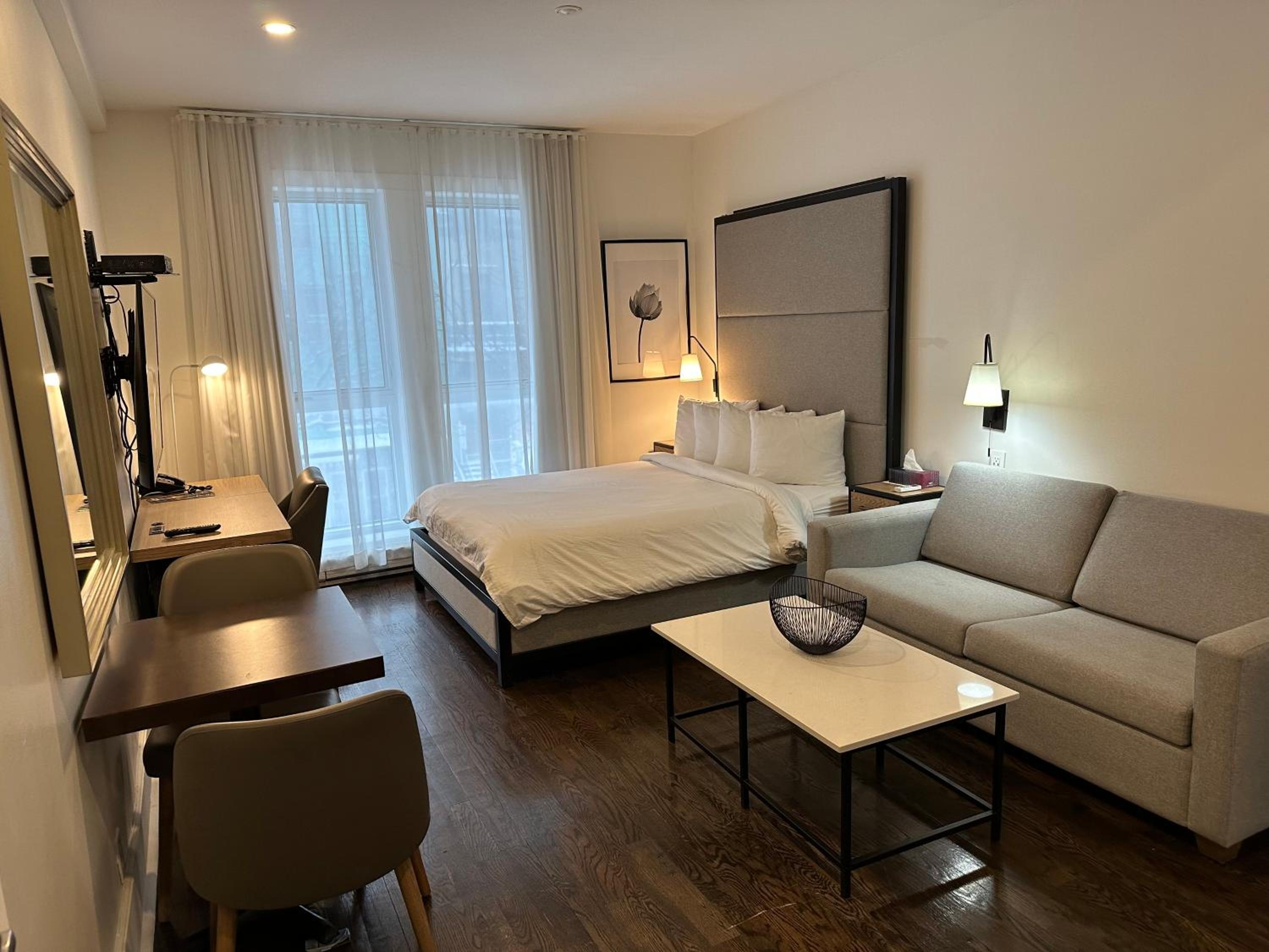 Superior room with hot tub