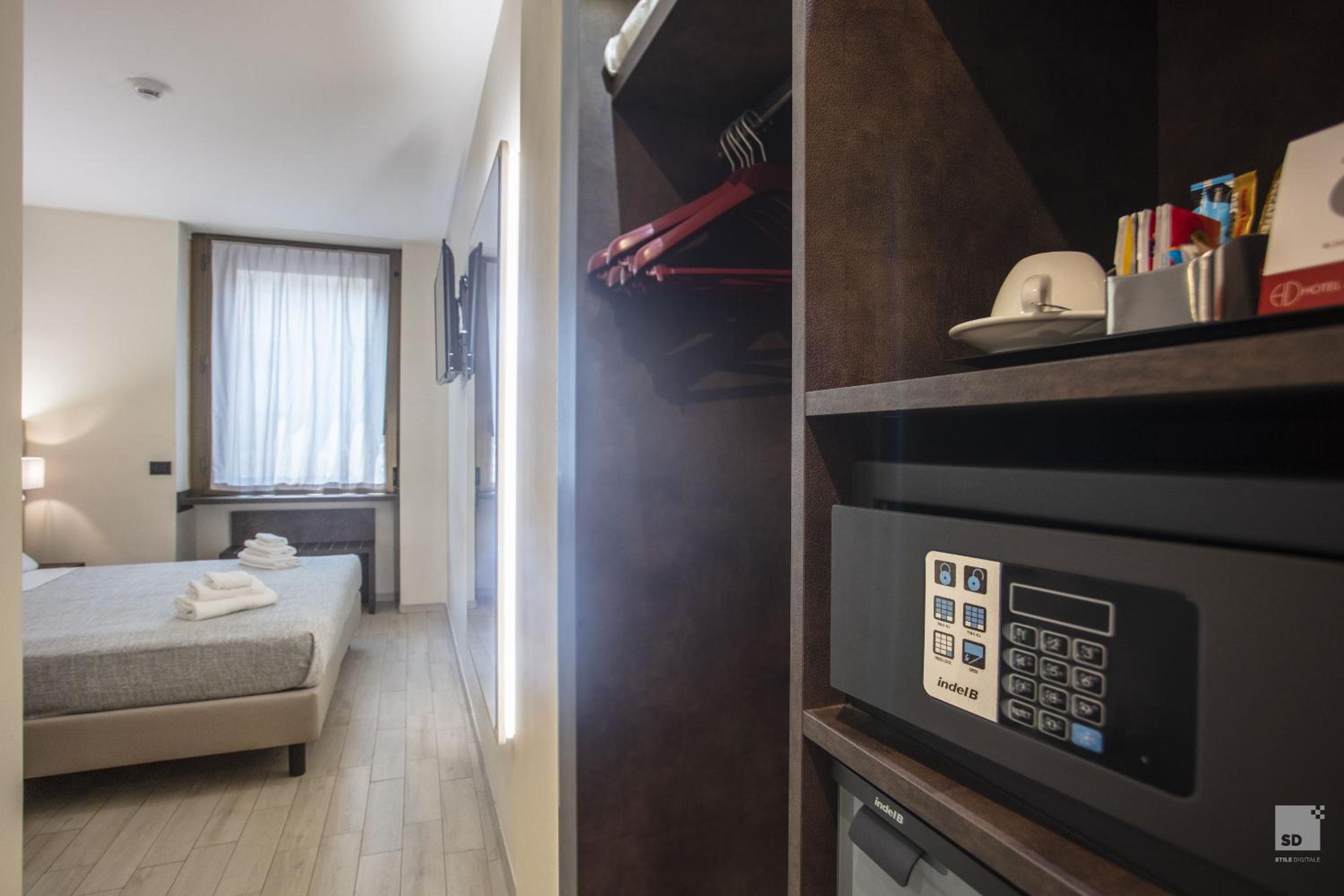 Superior Double or Twin Room - Photo 32