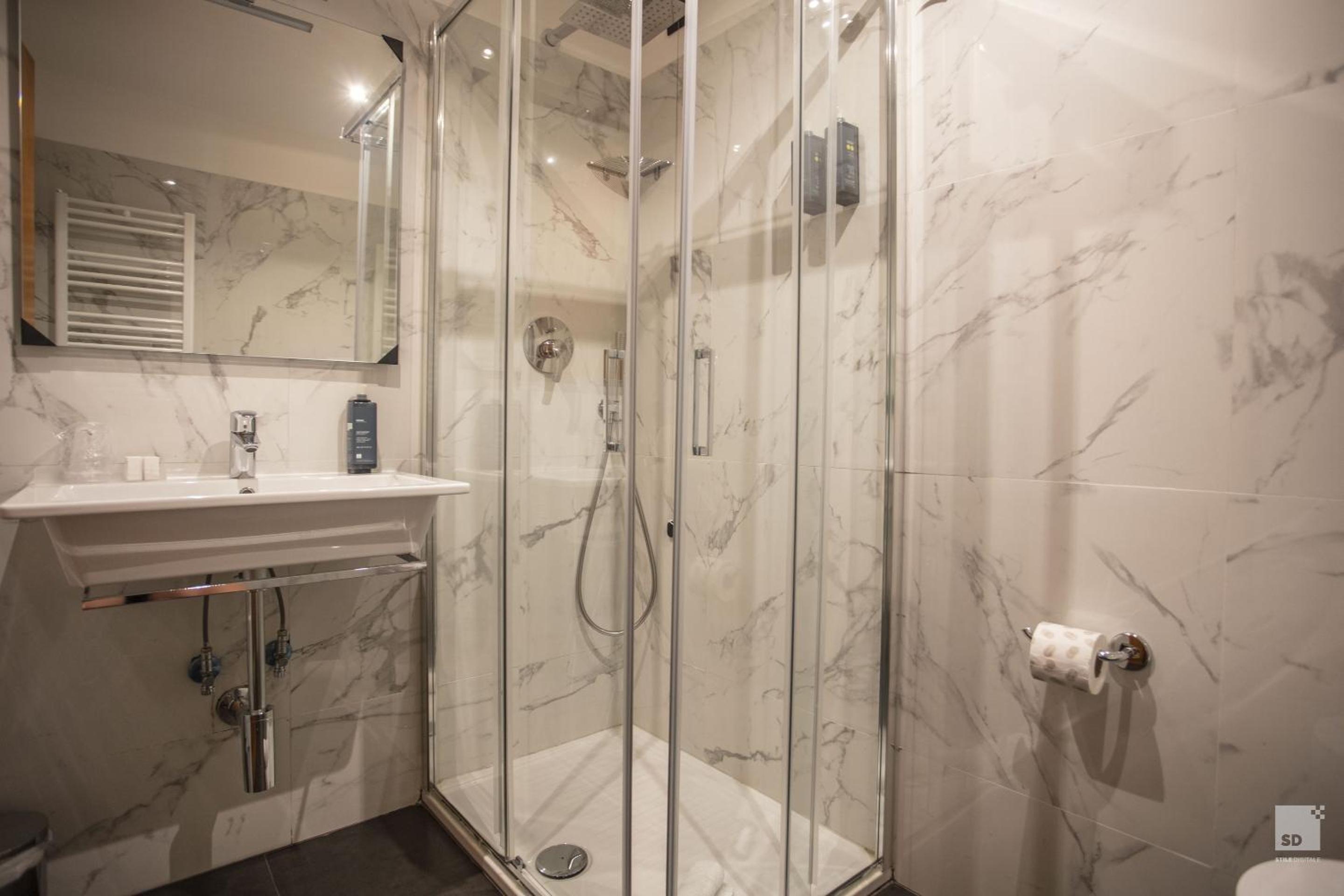 Superior Double or Twin Room - Photo 34