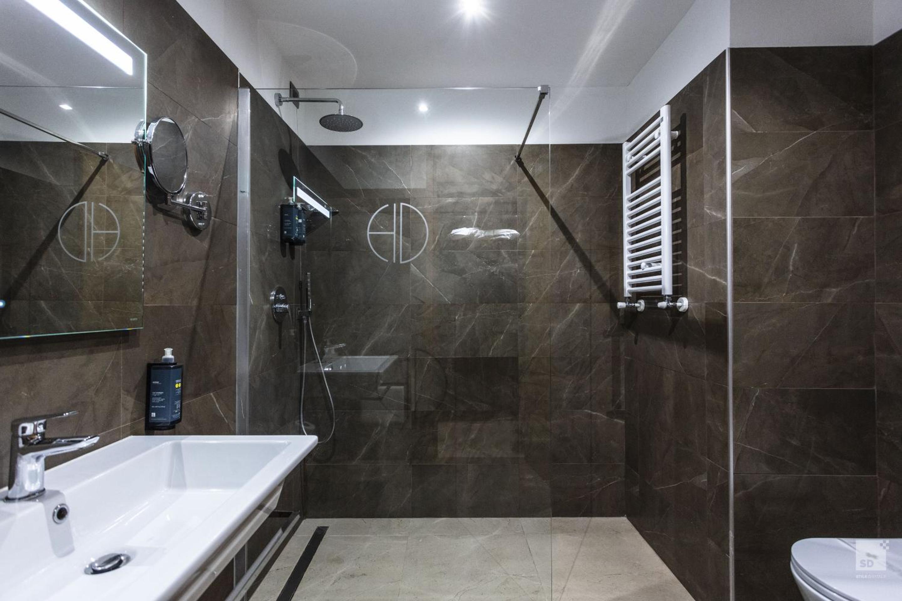 Superior Double or Twin Room - Photo 15