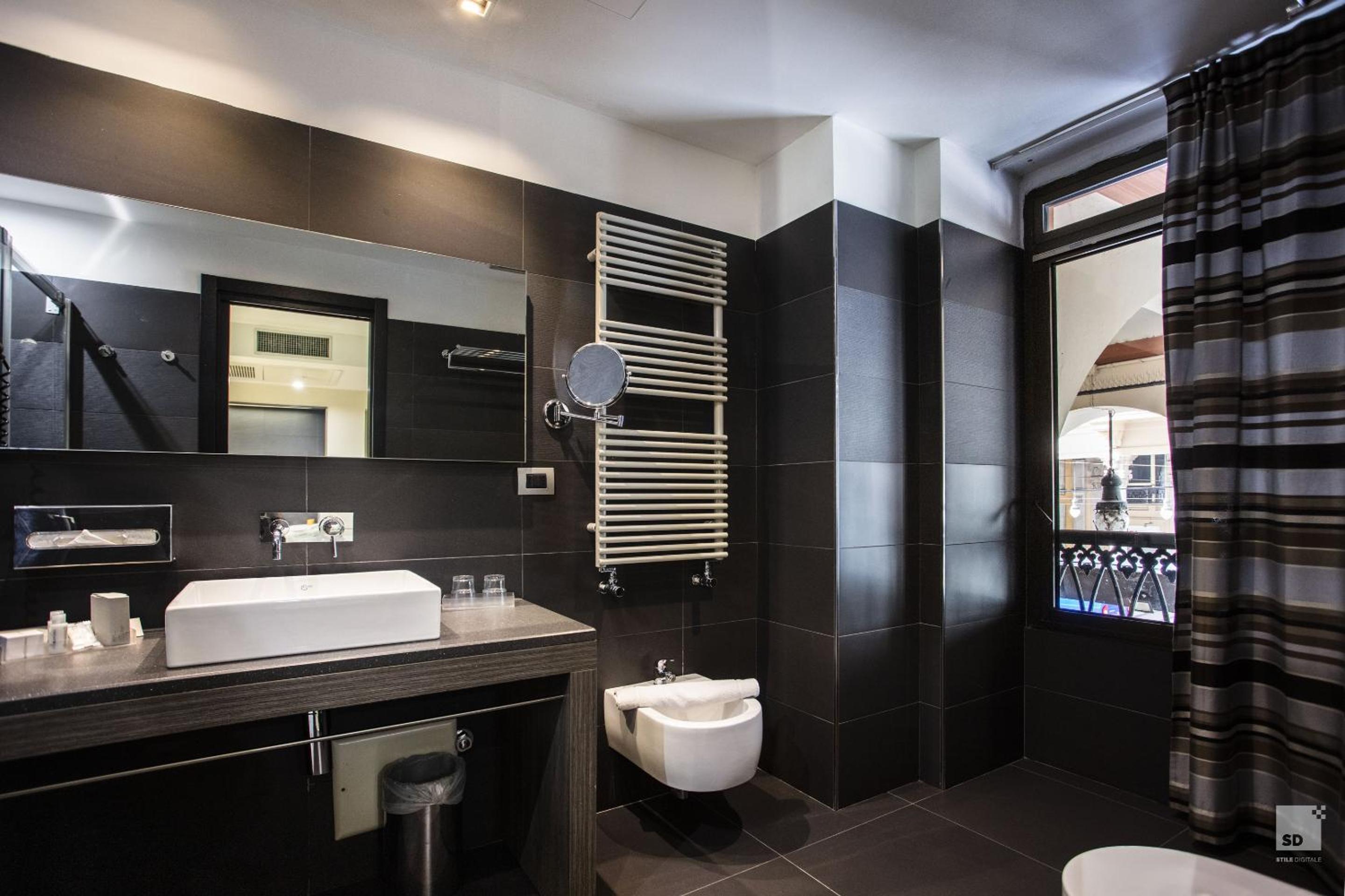 Superior Double or Twin Room - Photo 7