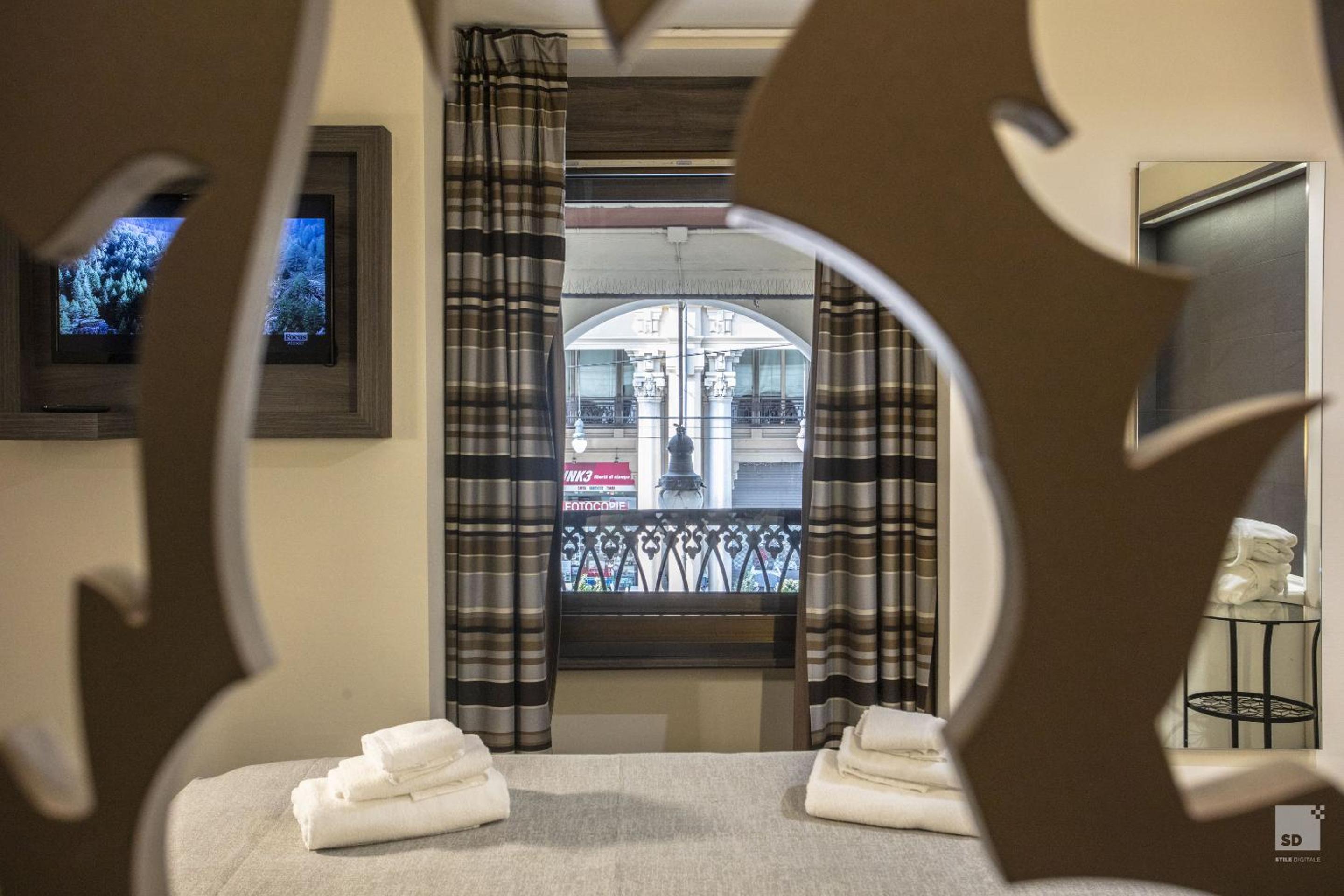 Superior Double or Twin Room - Photo 16
