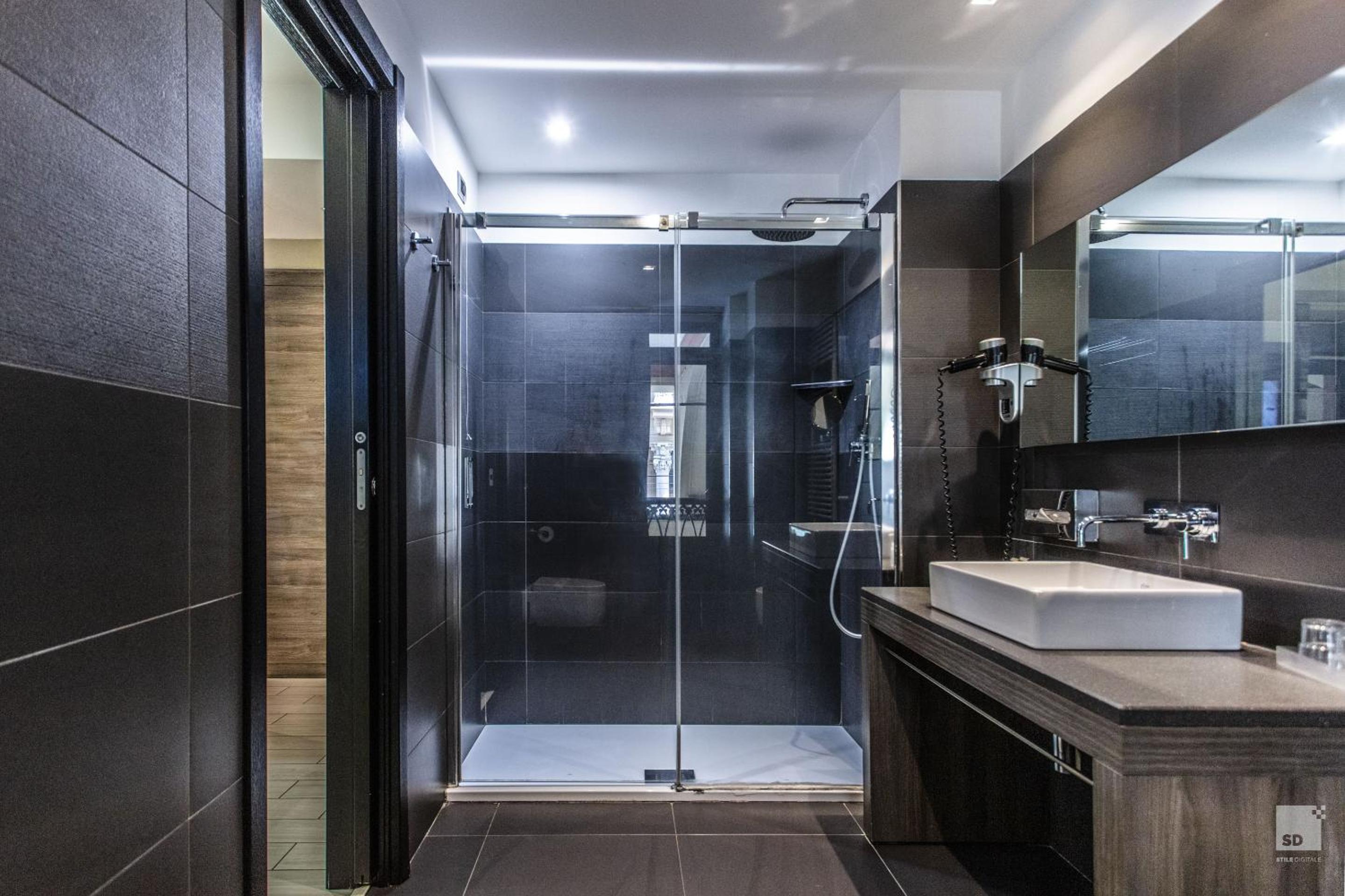 Superior Double or Twin Room - Photo 17