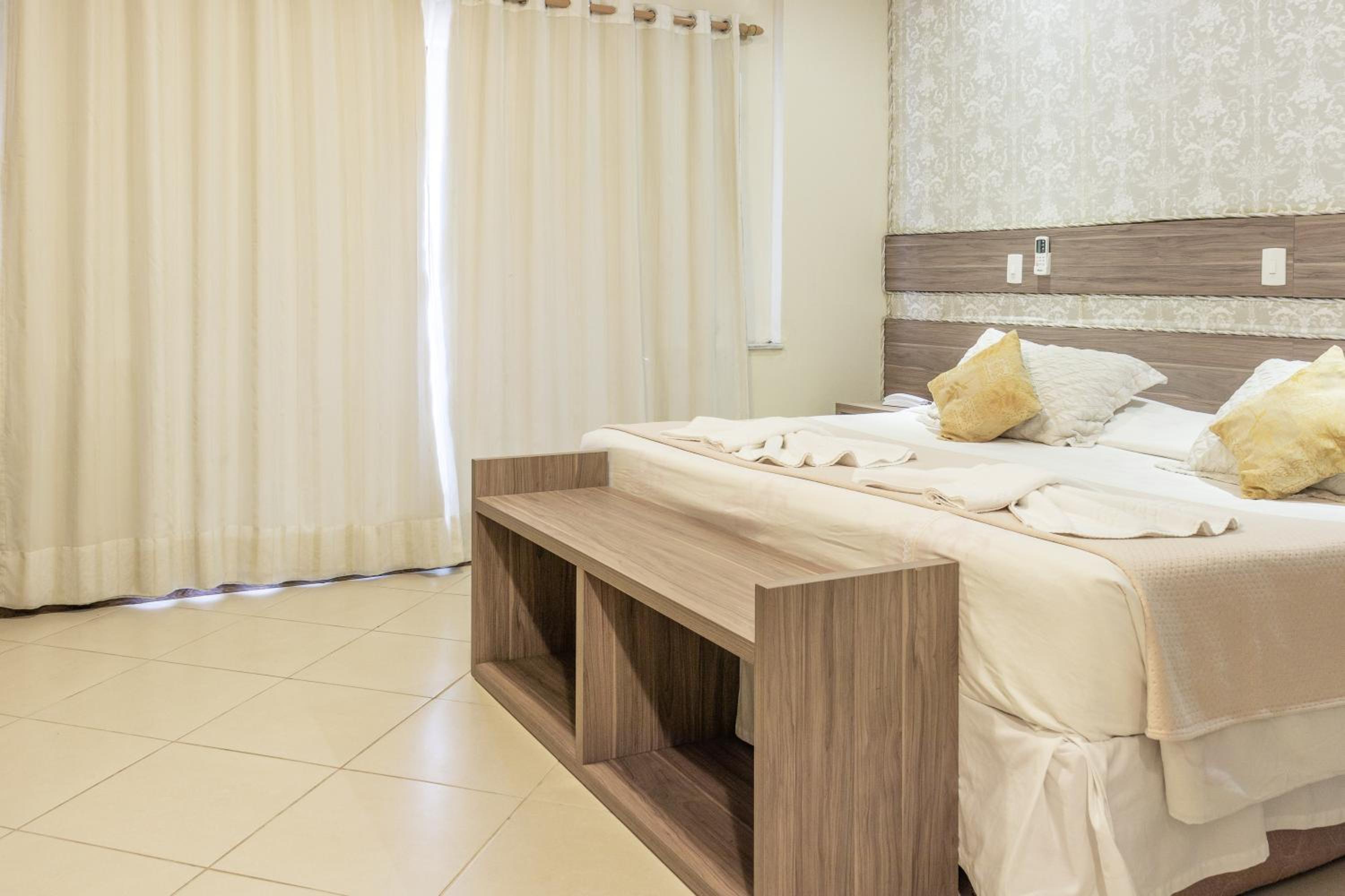 Deluxe Double Room with Bath photo 3
