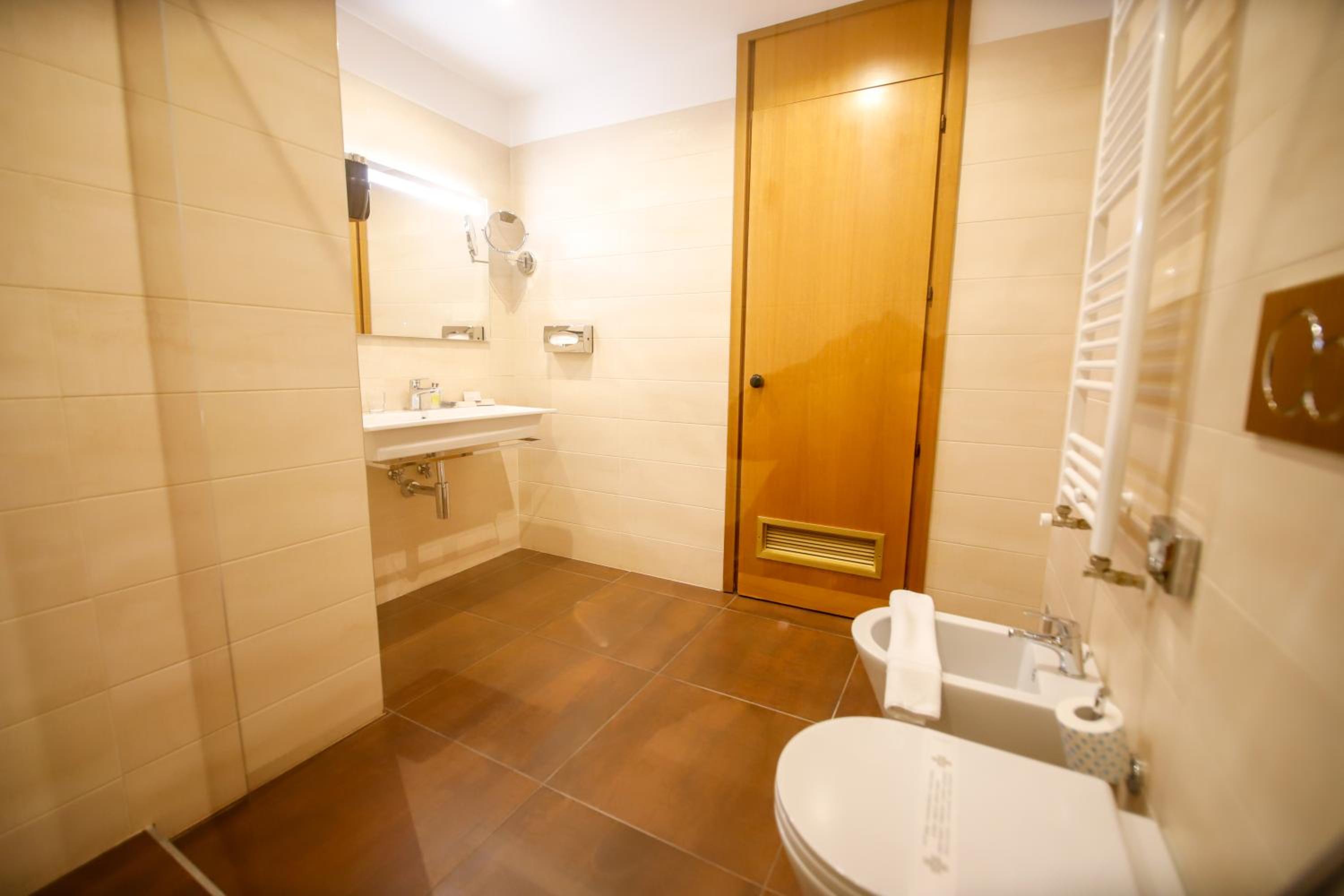 Junior Suite - Photo 30
