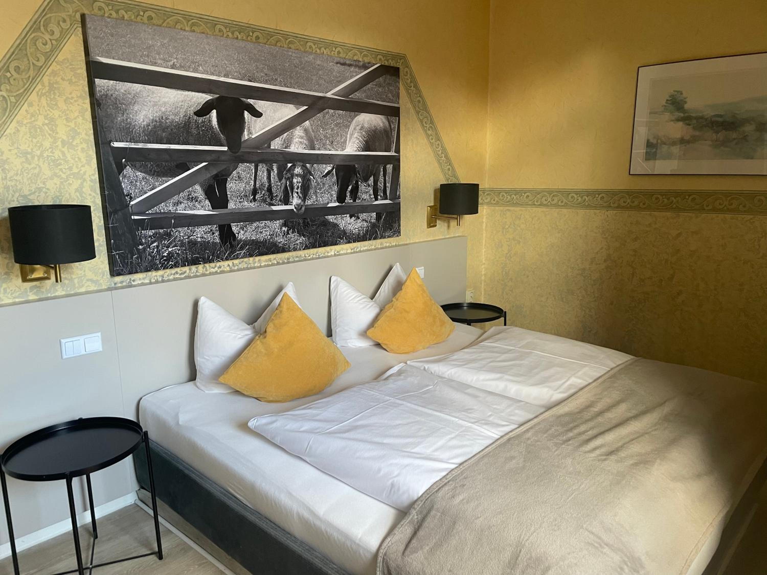 Double Room - Photo 6