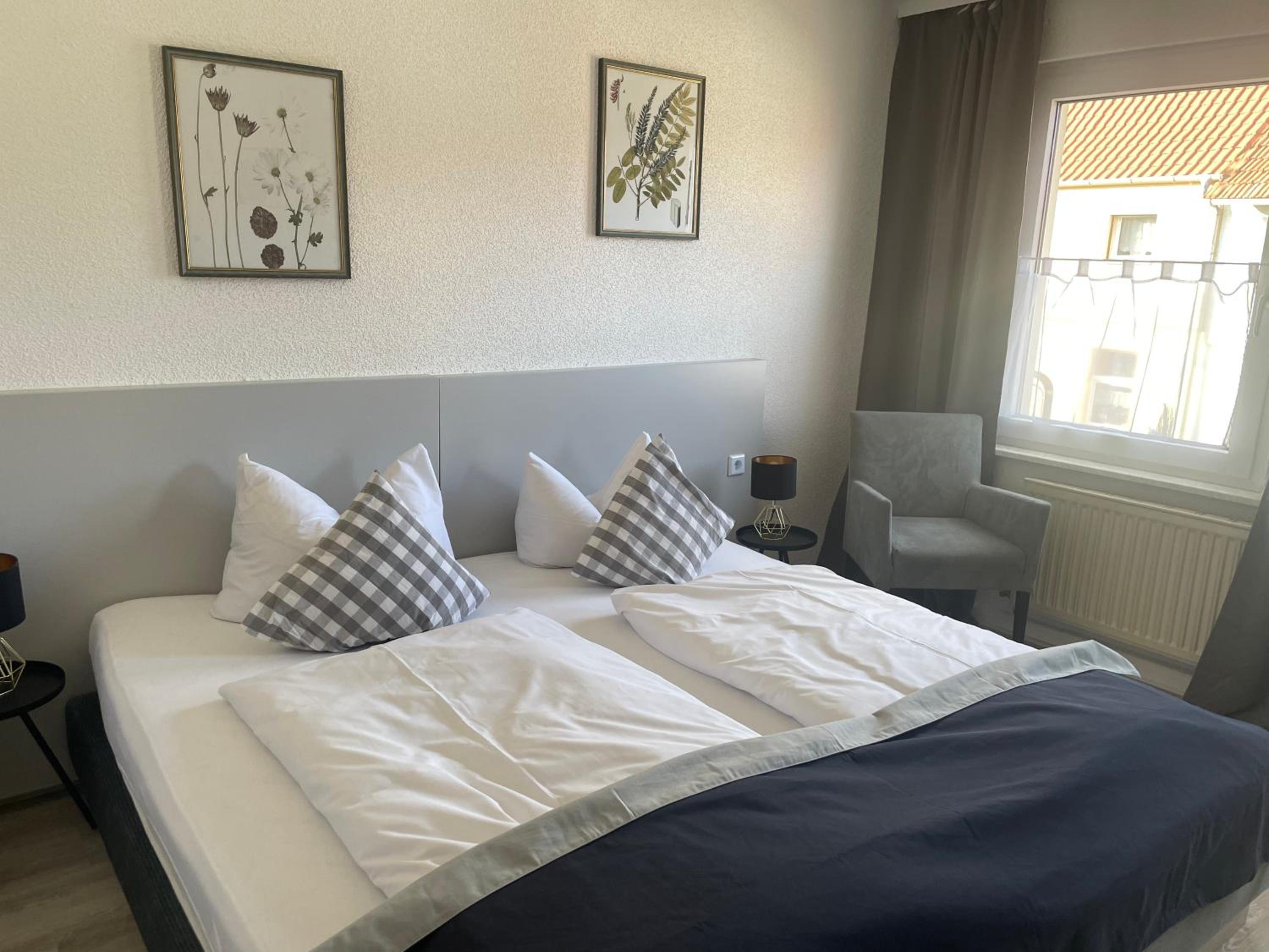 Double Room - Photo 10