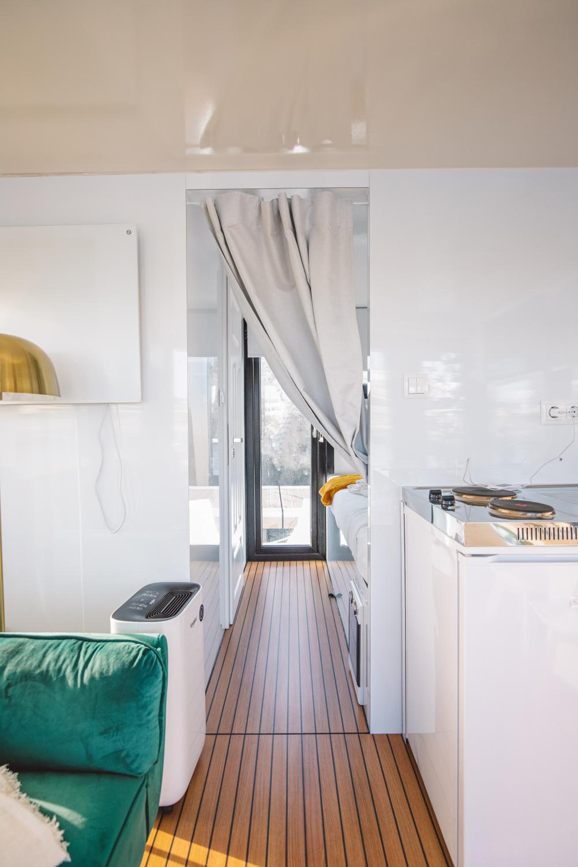 Mobile Home photo 2