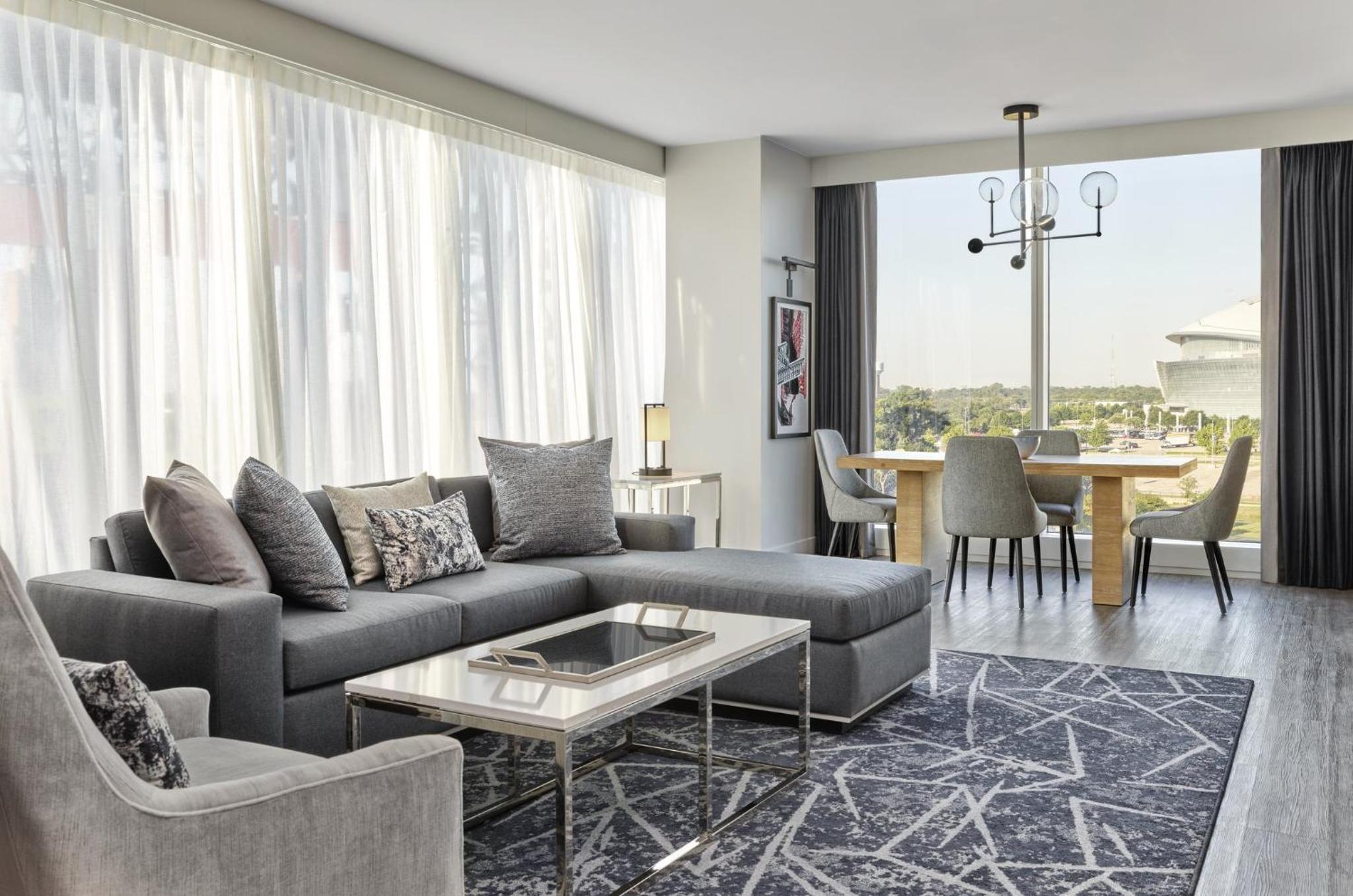 Premium Stadium Suite - Photo 3