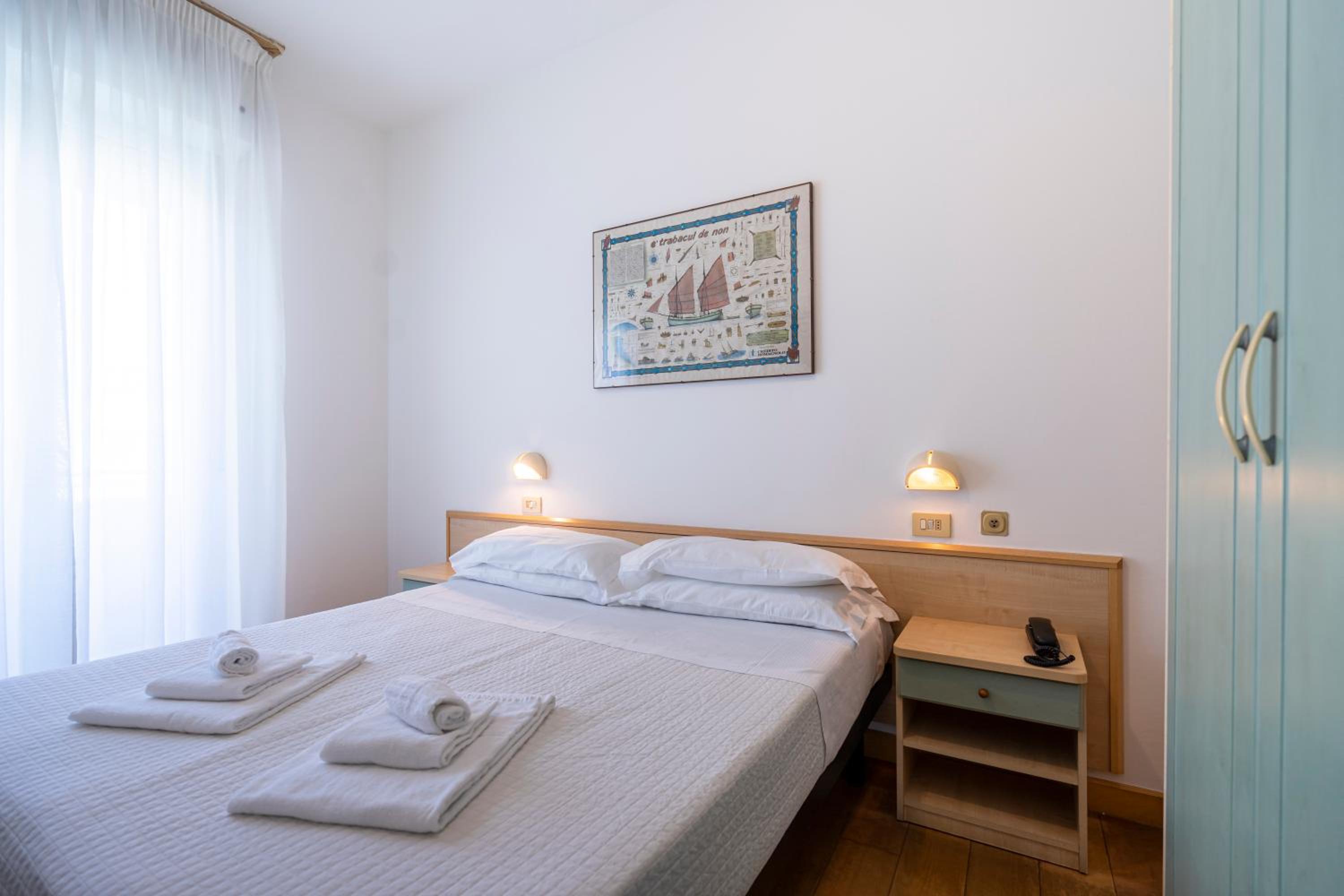 Budget Double or Twin Room - Photo 8