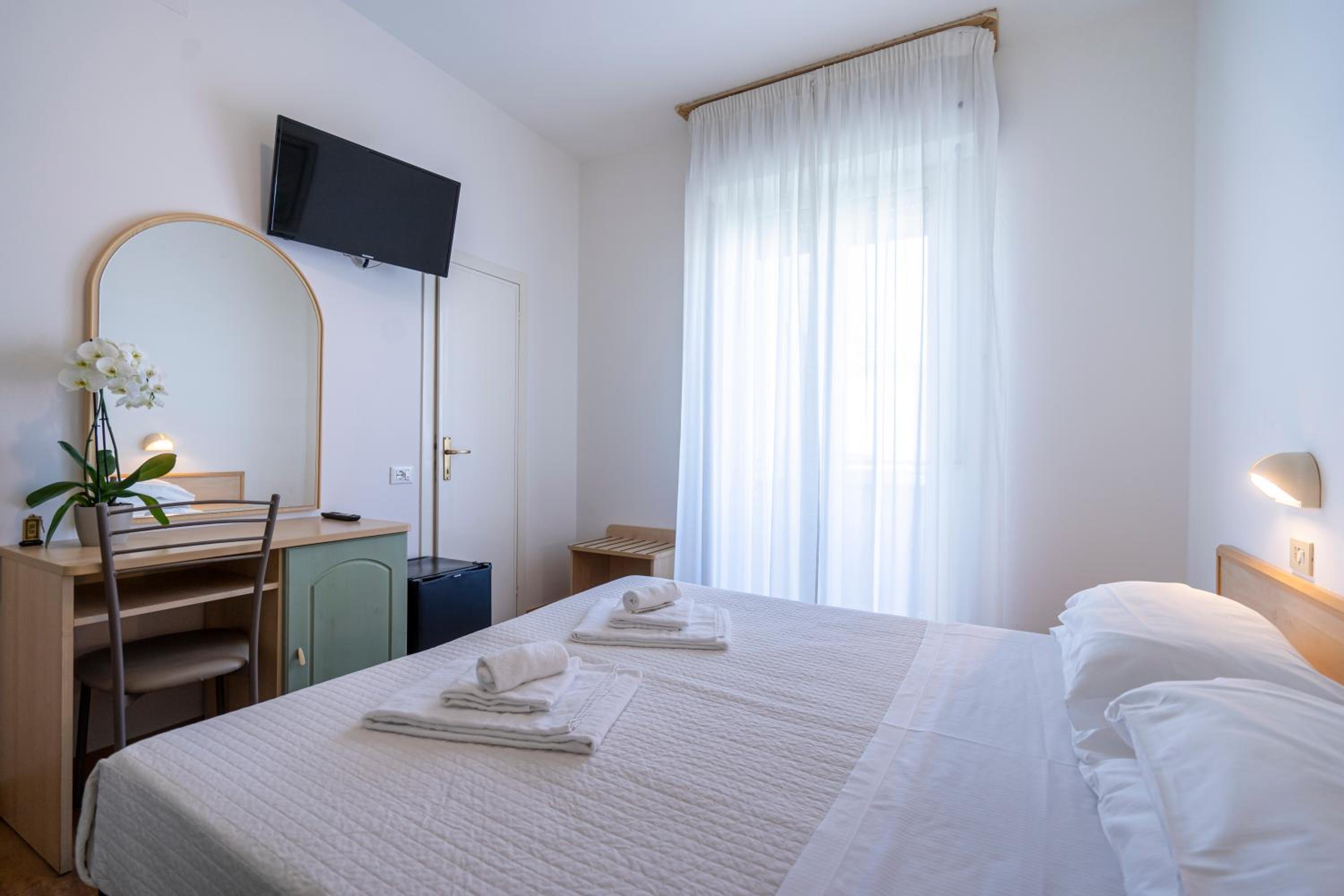 Budget Double or Twin Room - Photo 1