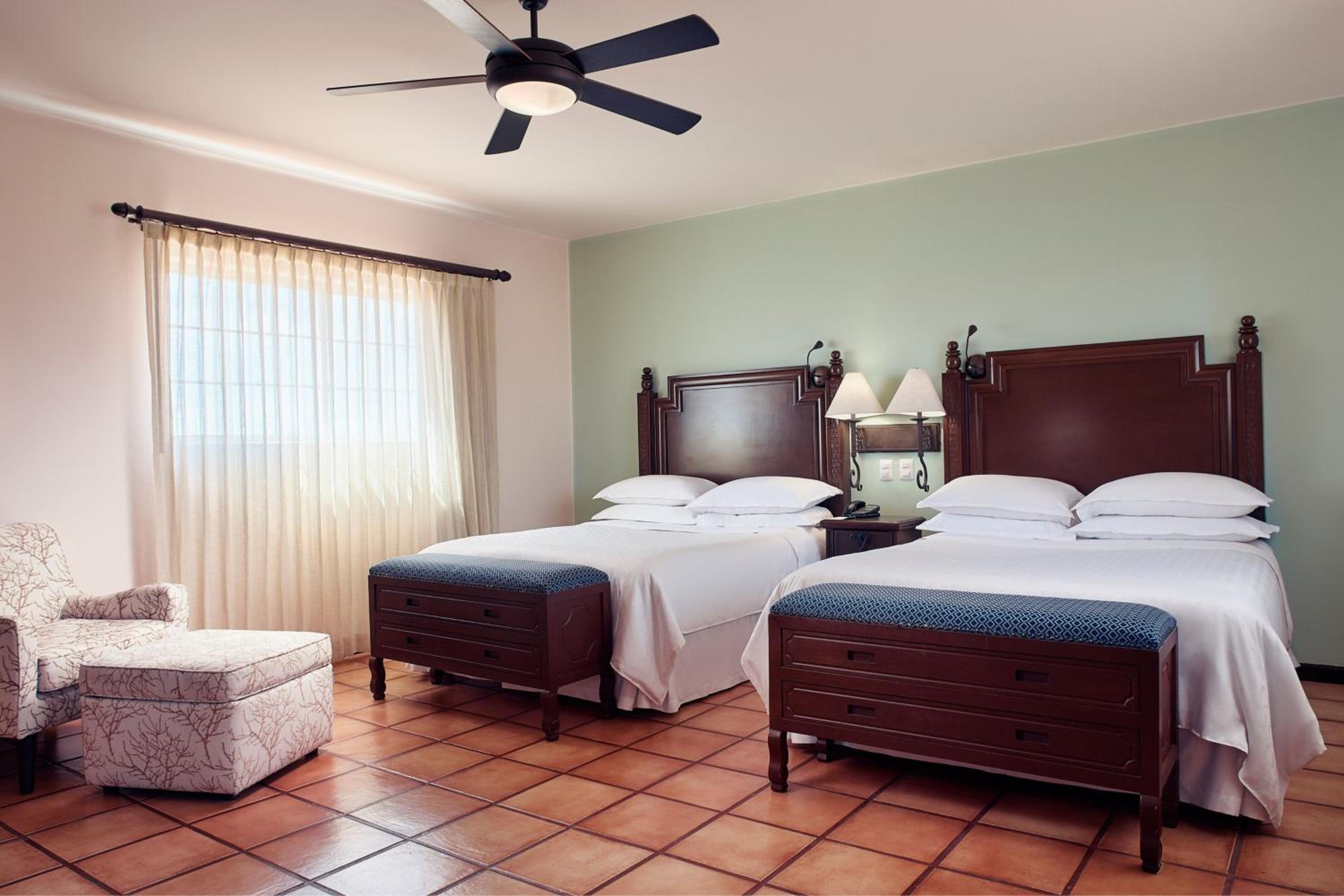 One-Bedroom Suite With Plunge Pool