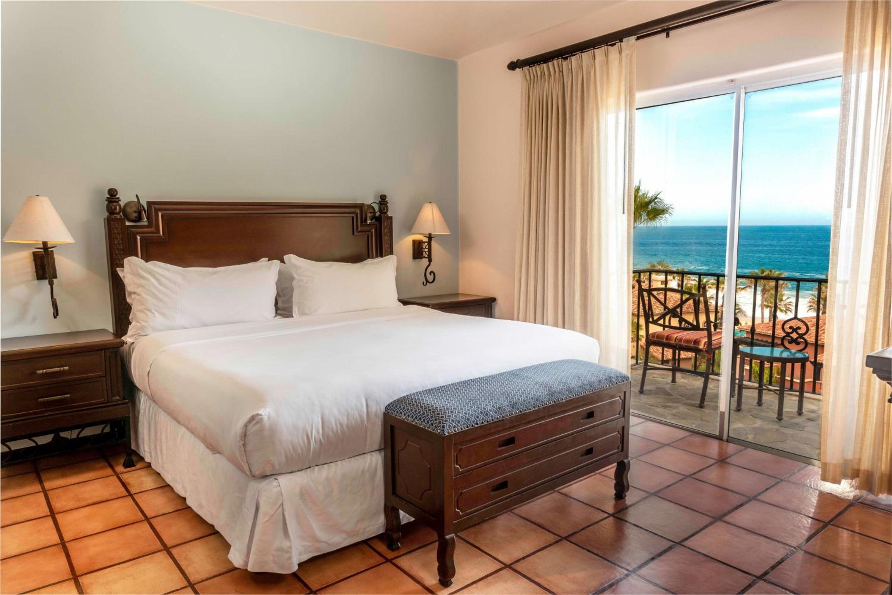 King Suite With Garden View
