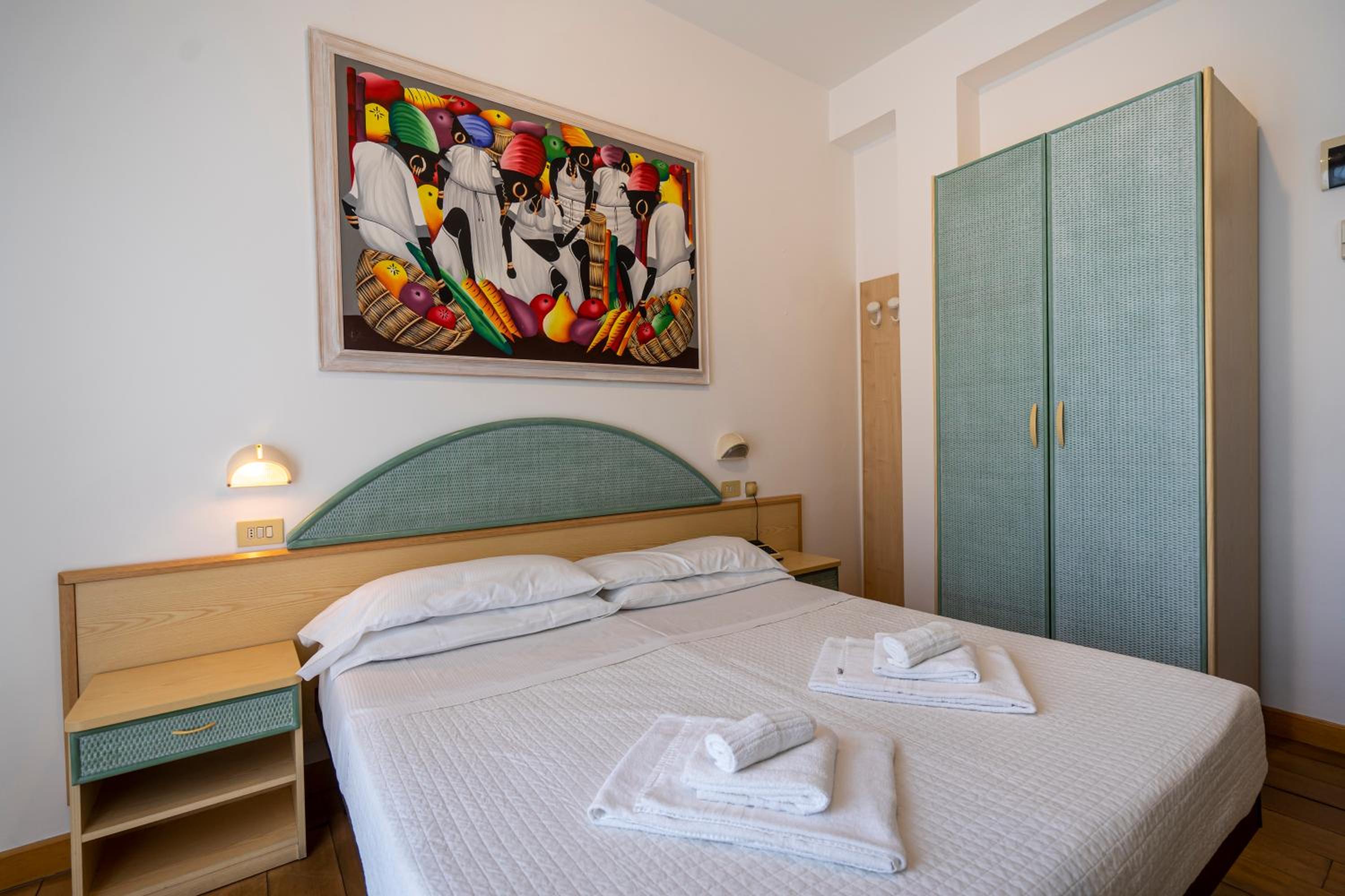 Budget Double or Twin Room - Photo 37