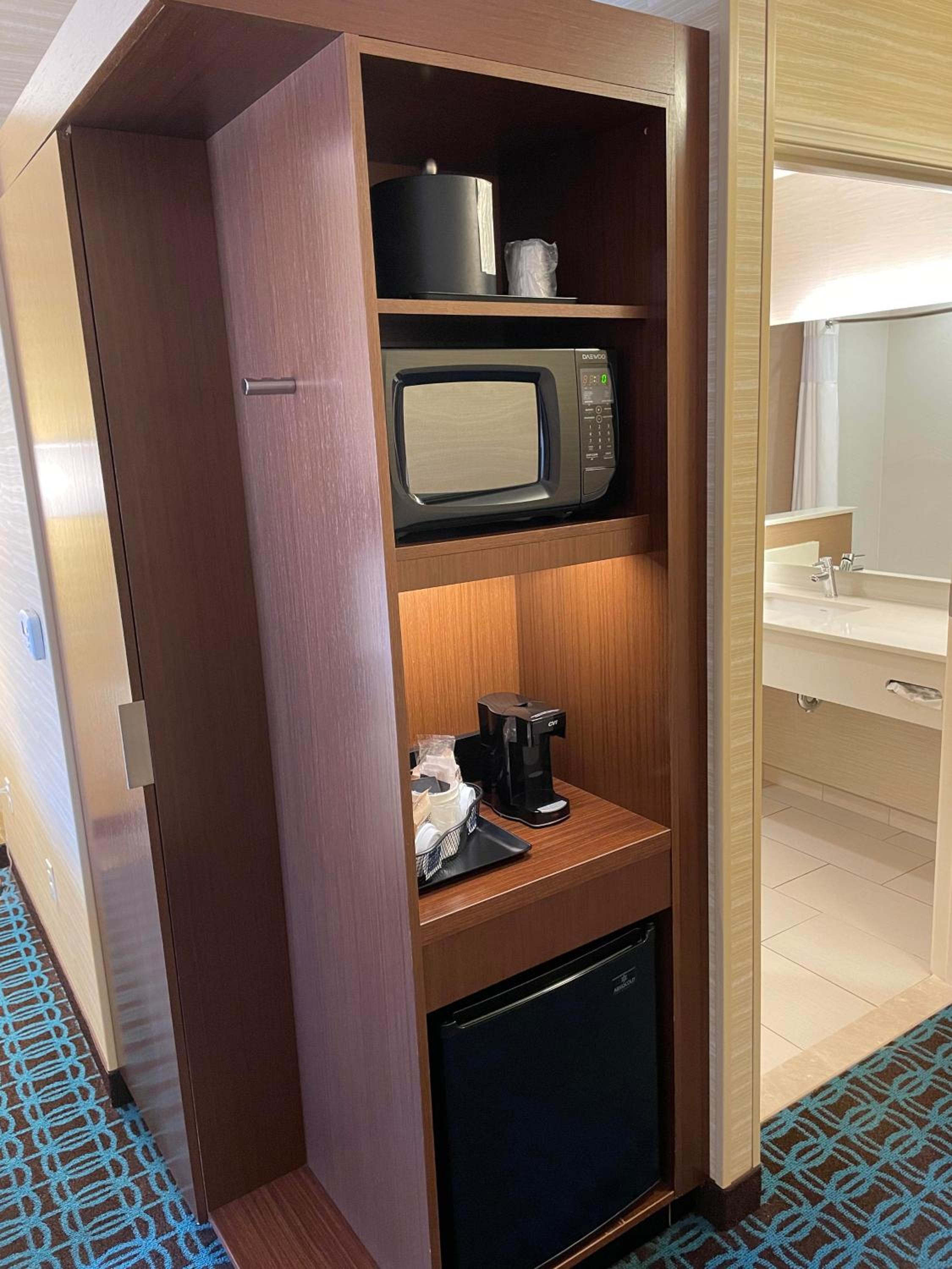 Executive King Suite with Sofa Bed - Photo 6
