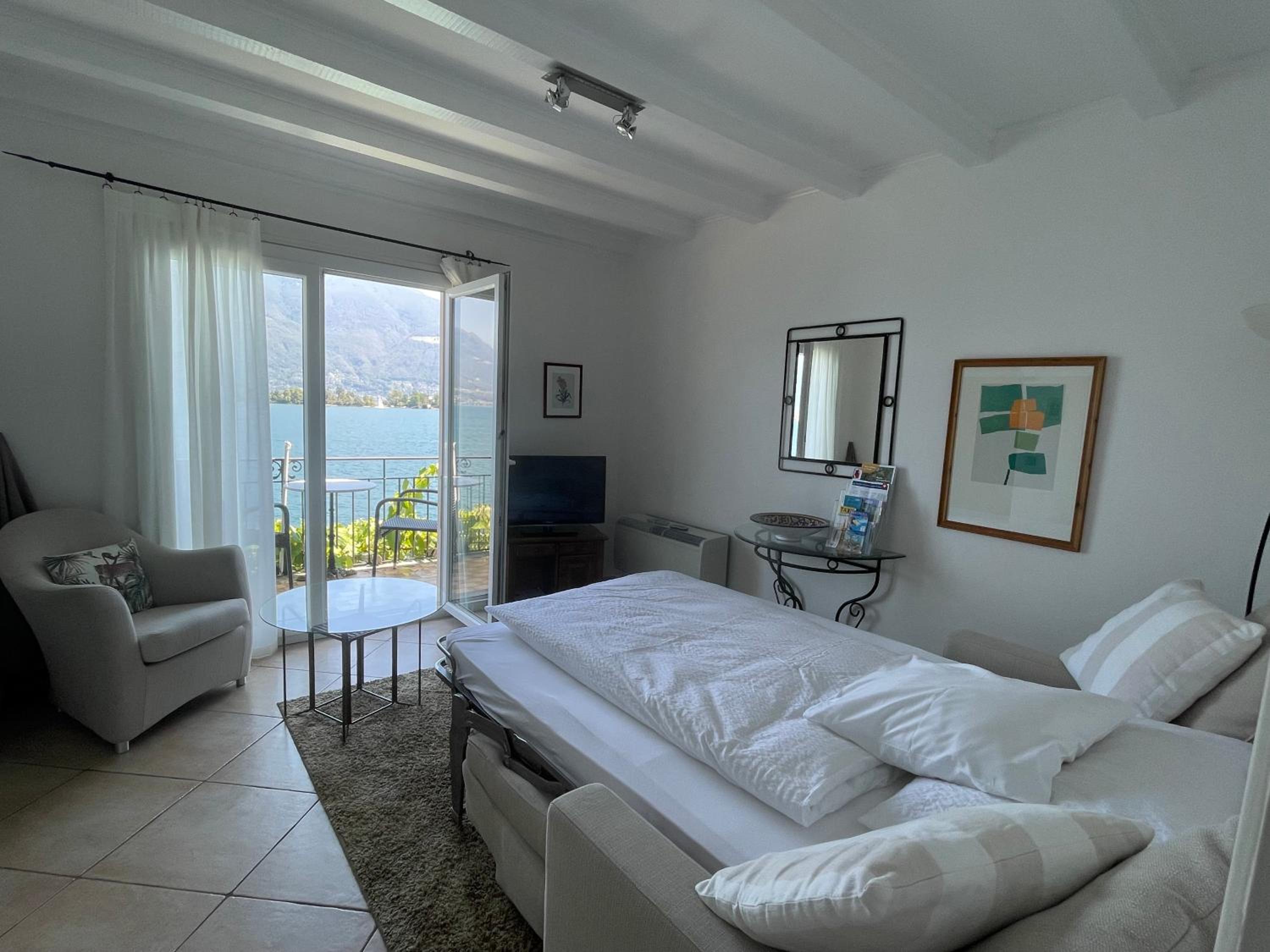Suite with Balcony photo 2
