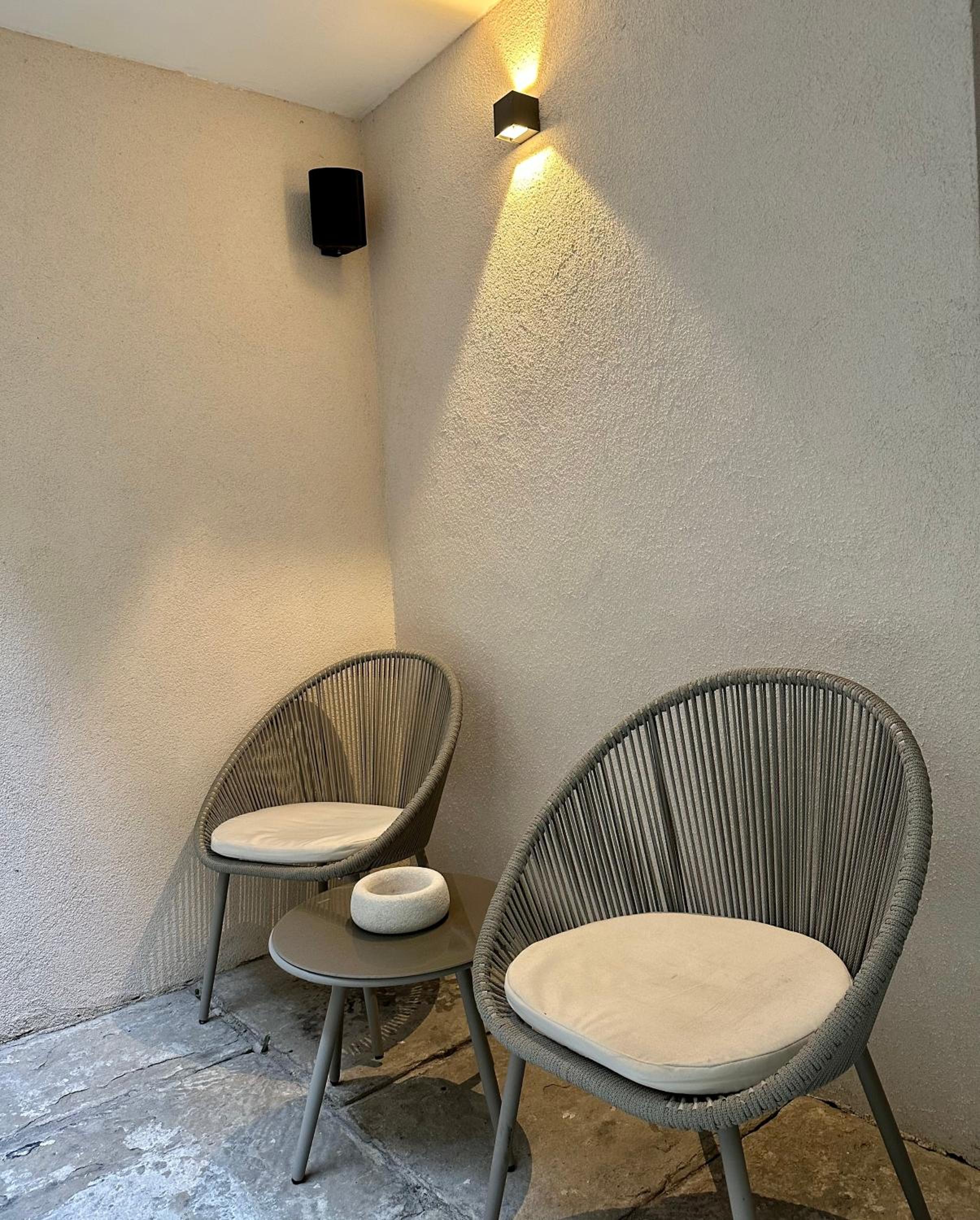Double Room with Patio - Photo 5