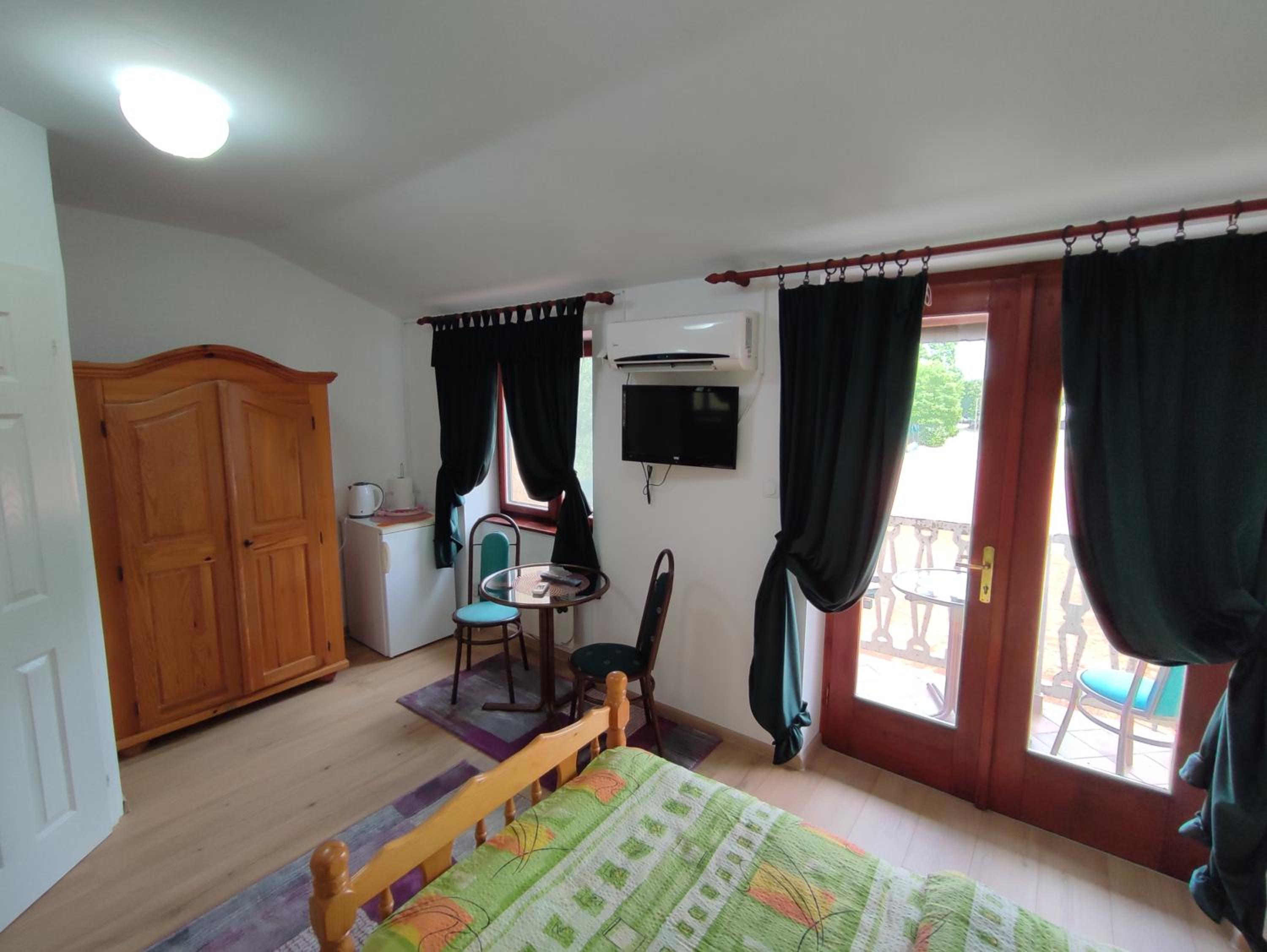 Twin Room with Terrace photo 3