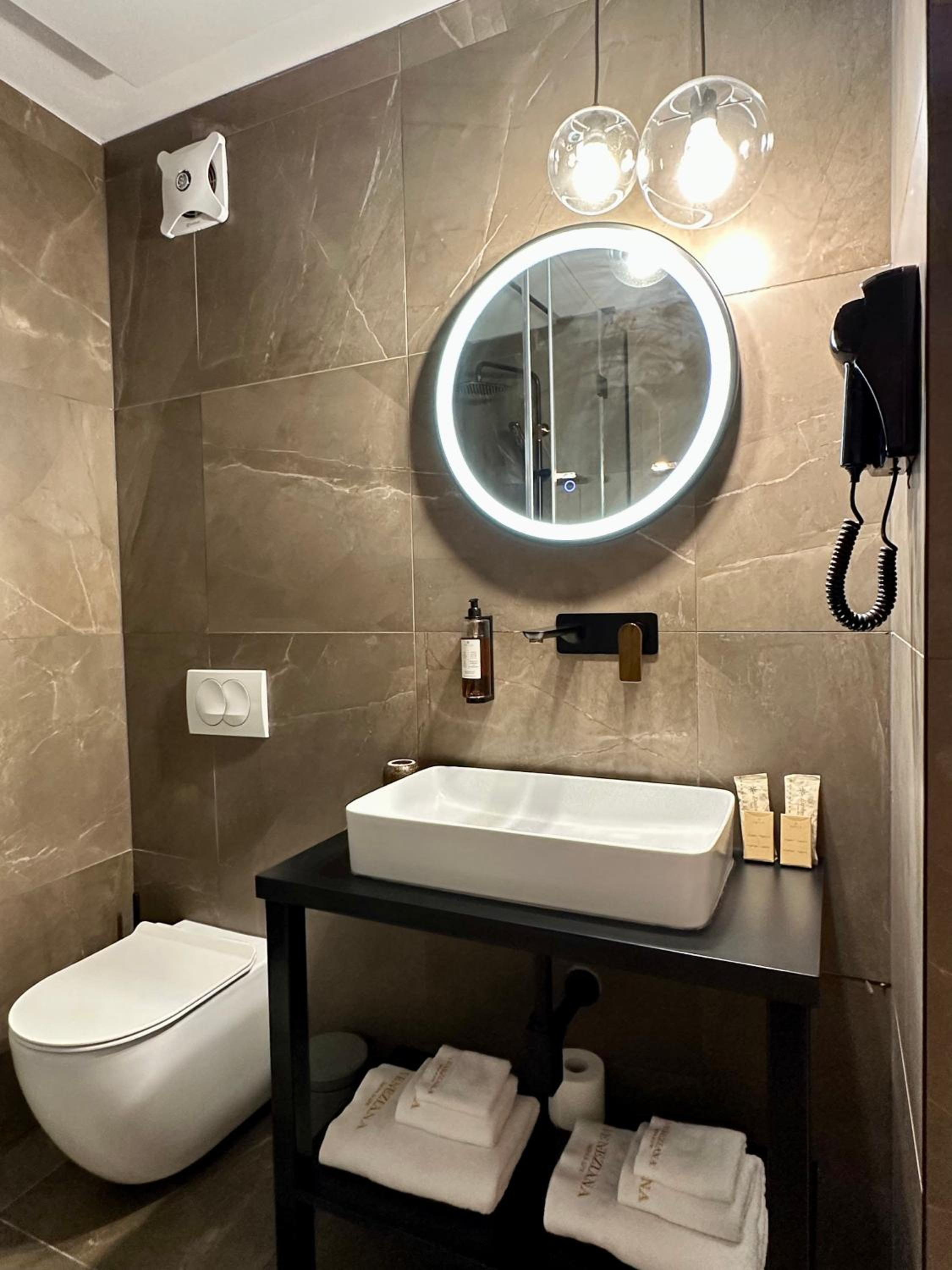 Junior Suite - Photo 14