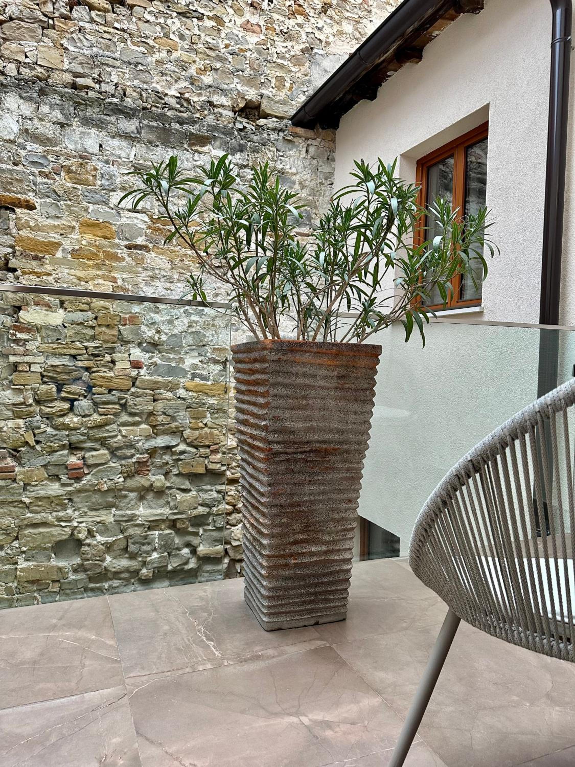 Double Room with Balcony - Photo 12