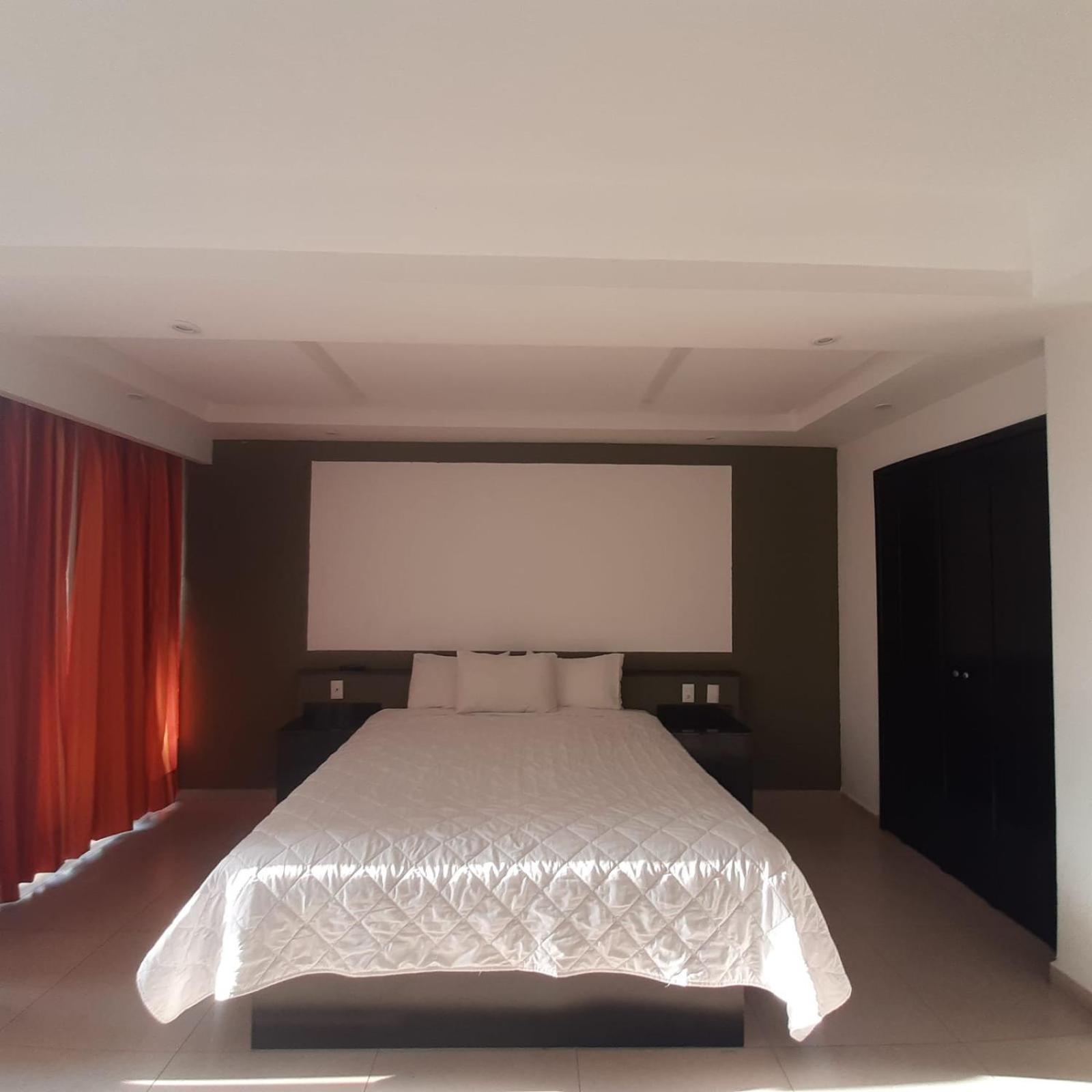 Standard Queen Suite photo 3