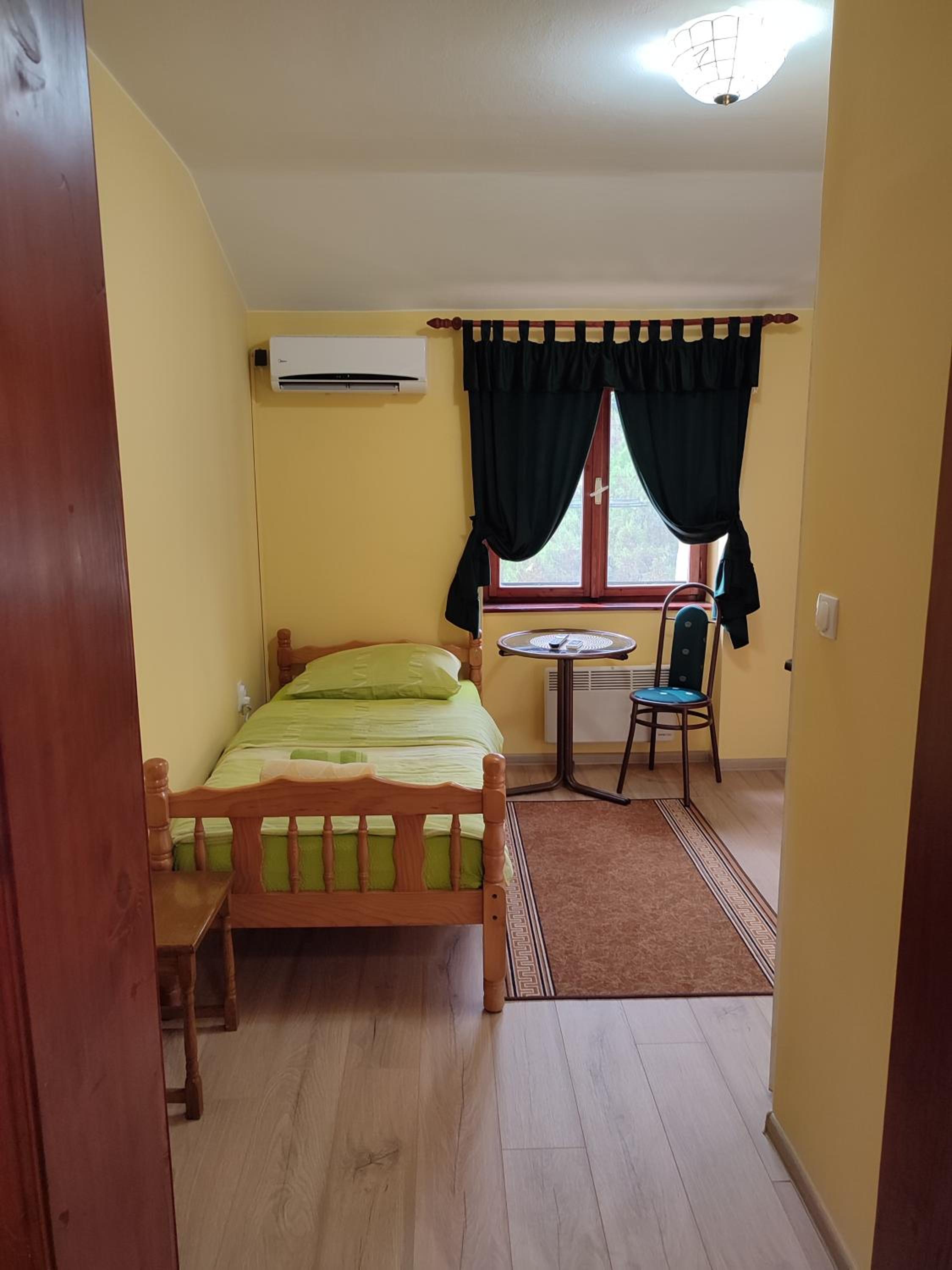 Single Room photo 1