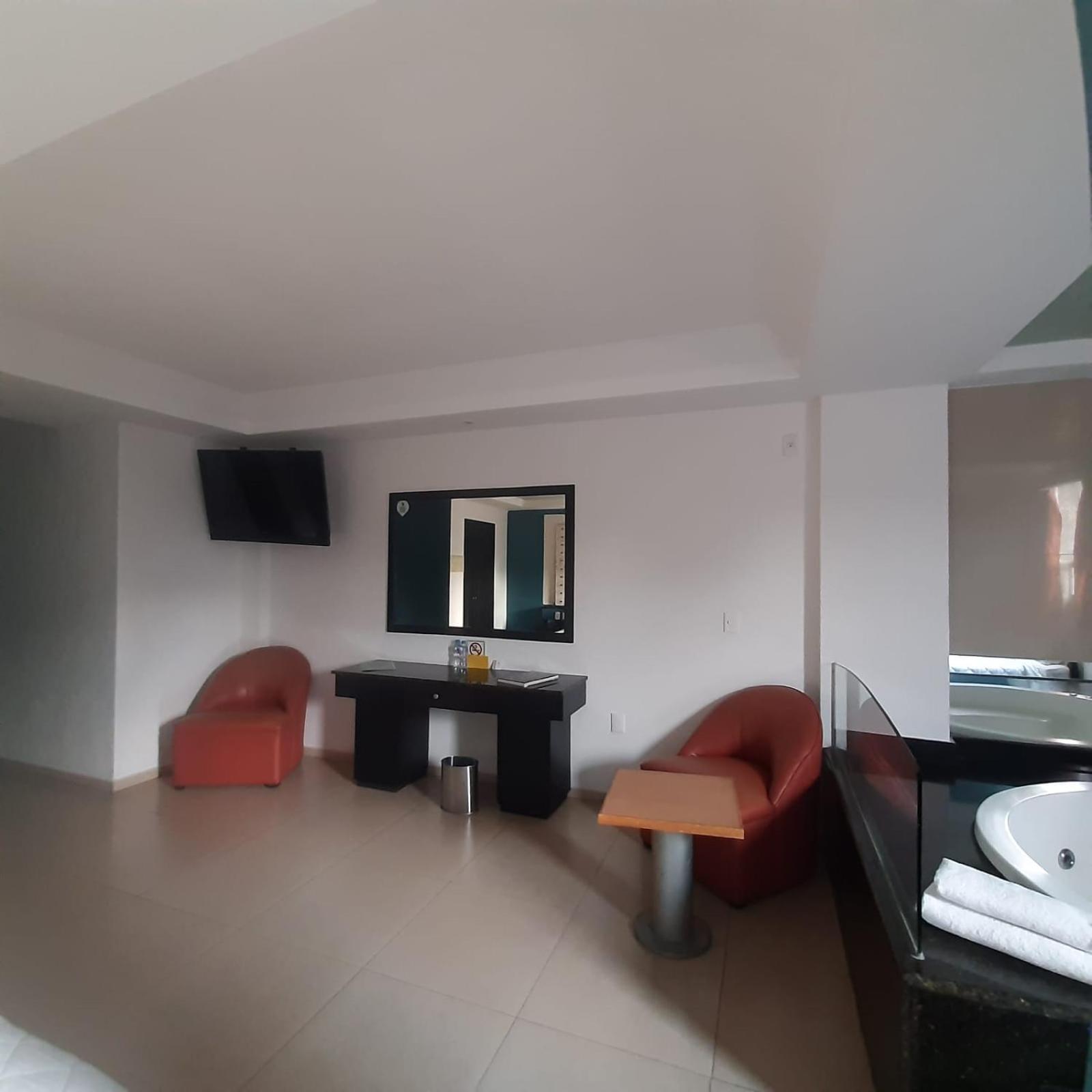 Suite with Spa Bath