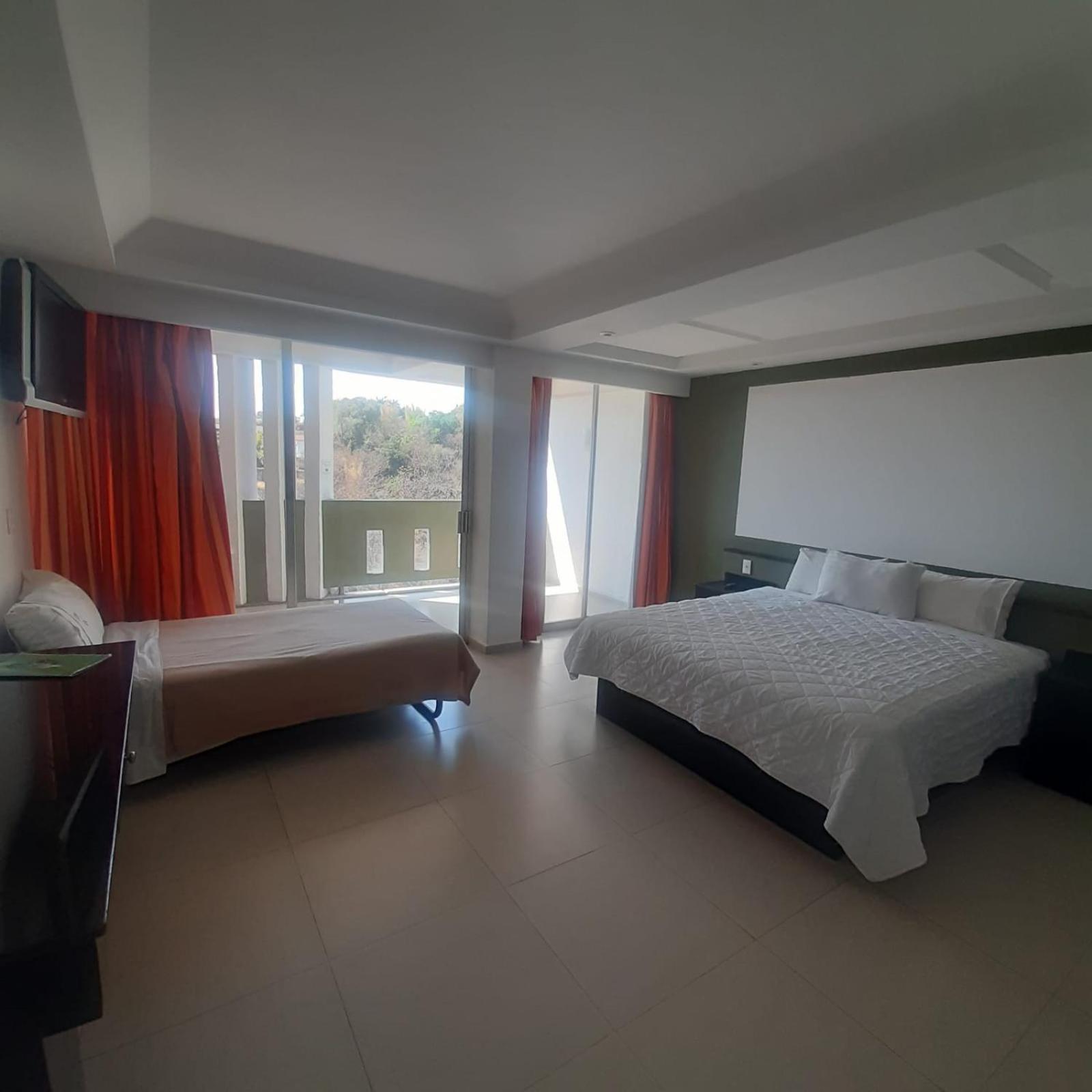 Standard Triple Room photo 2