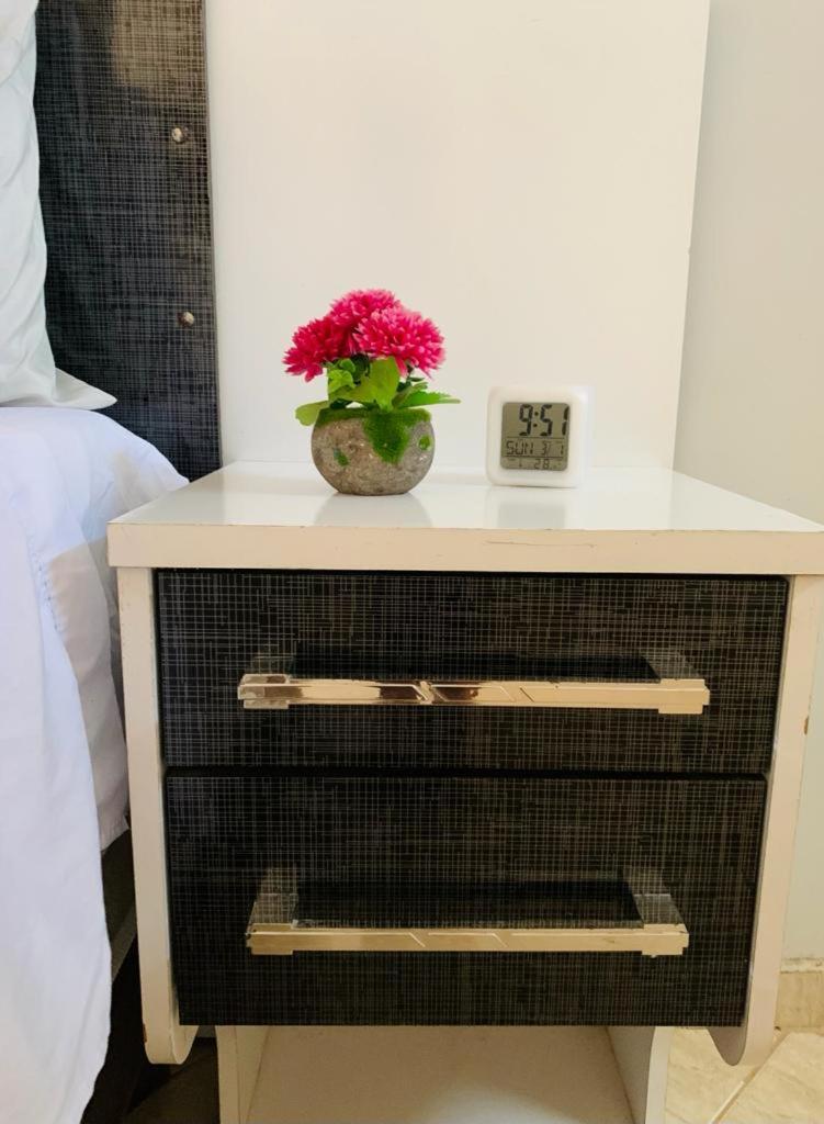 Large Double Room - Photo 6