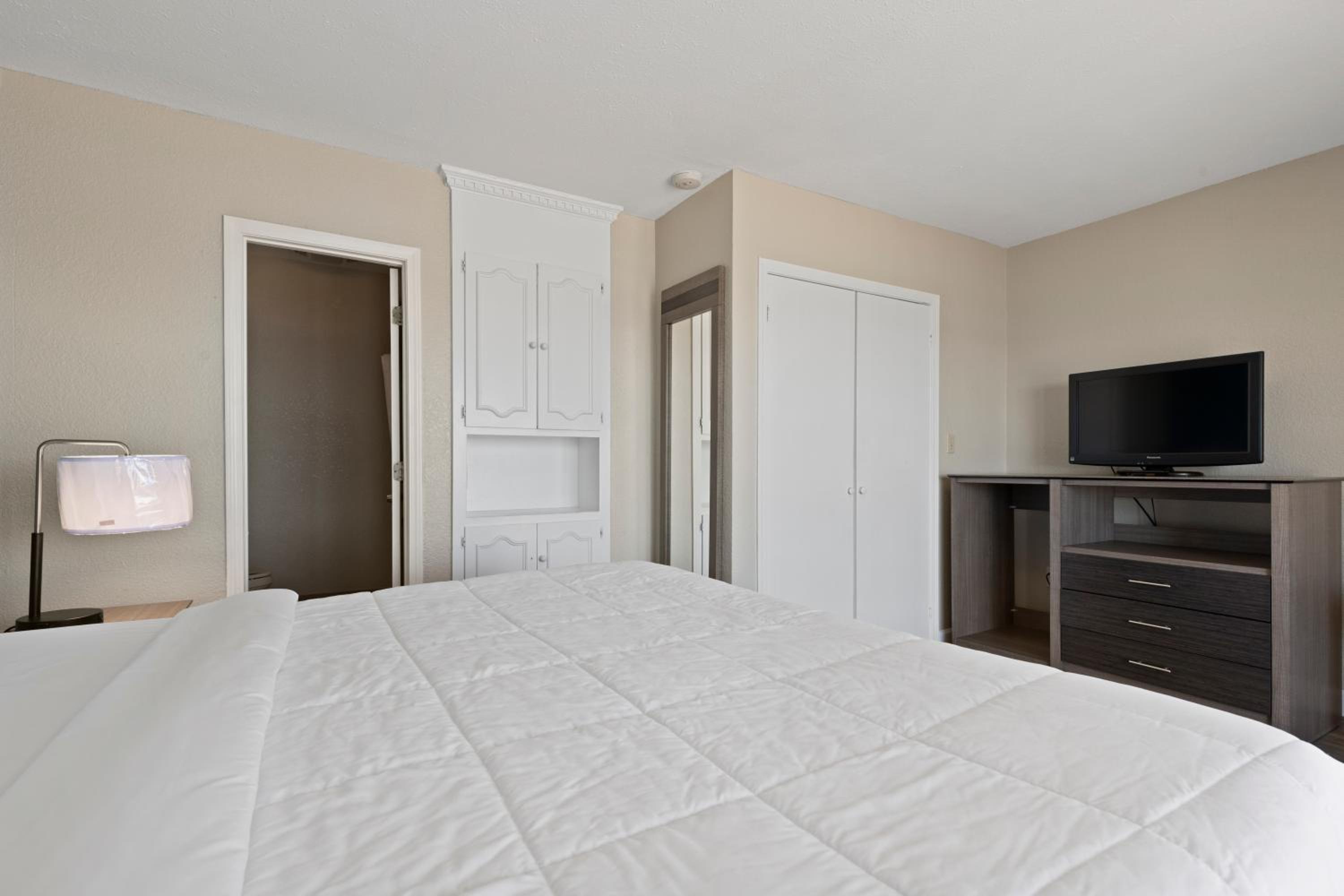 Oceanfront Penthouse 2 Bedroom