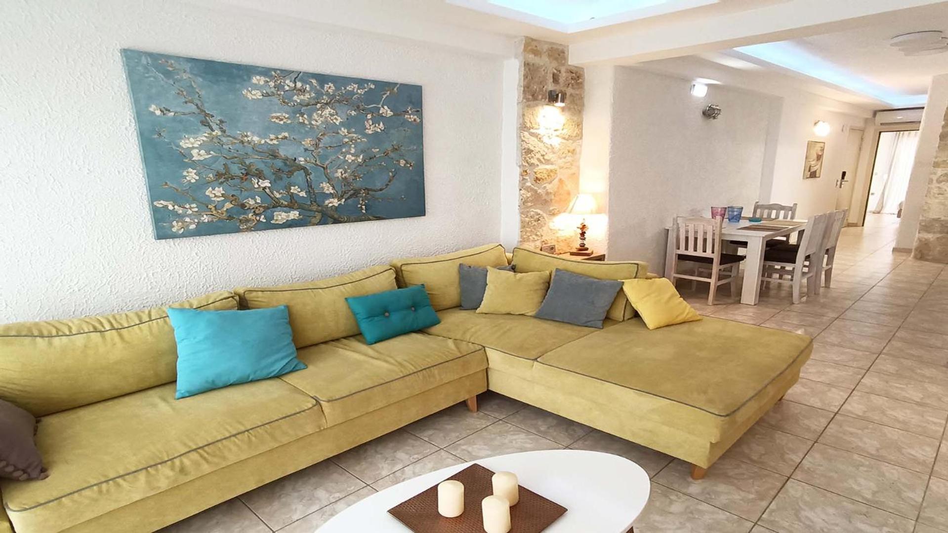 One-Bedroom Deluxe Apartment photo 1