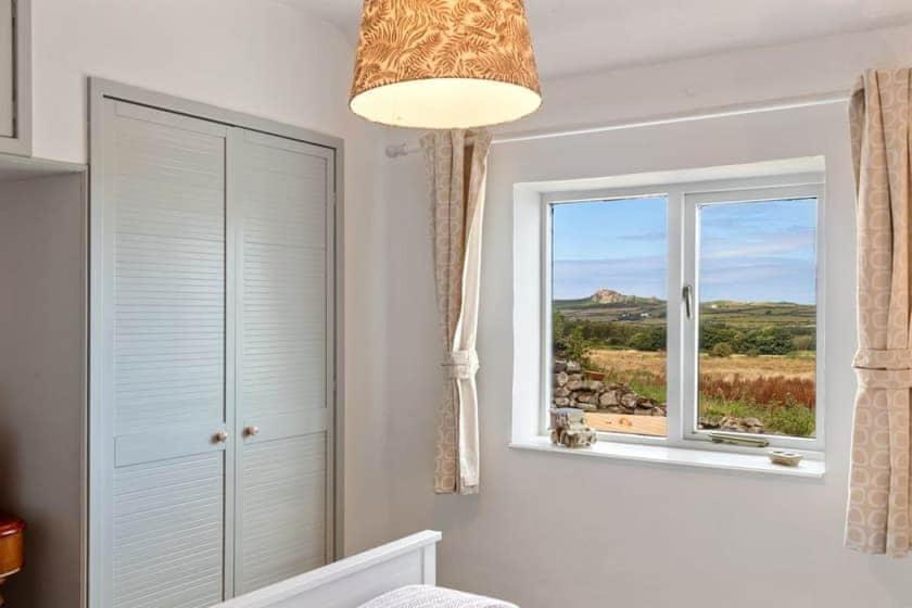 One-Bedroom House photo 2
