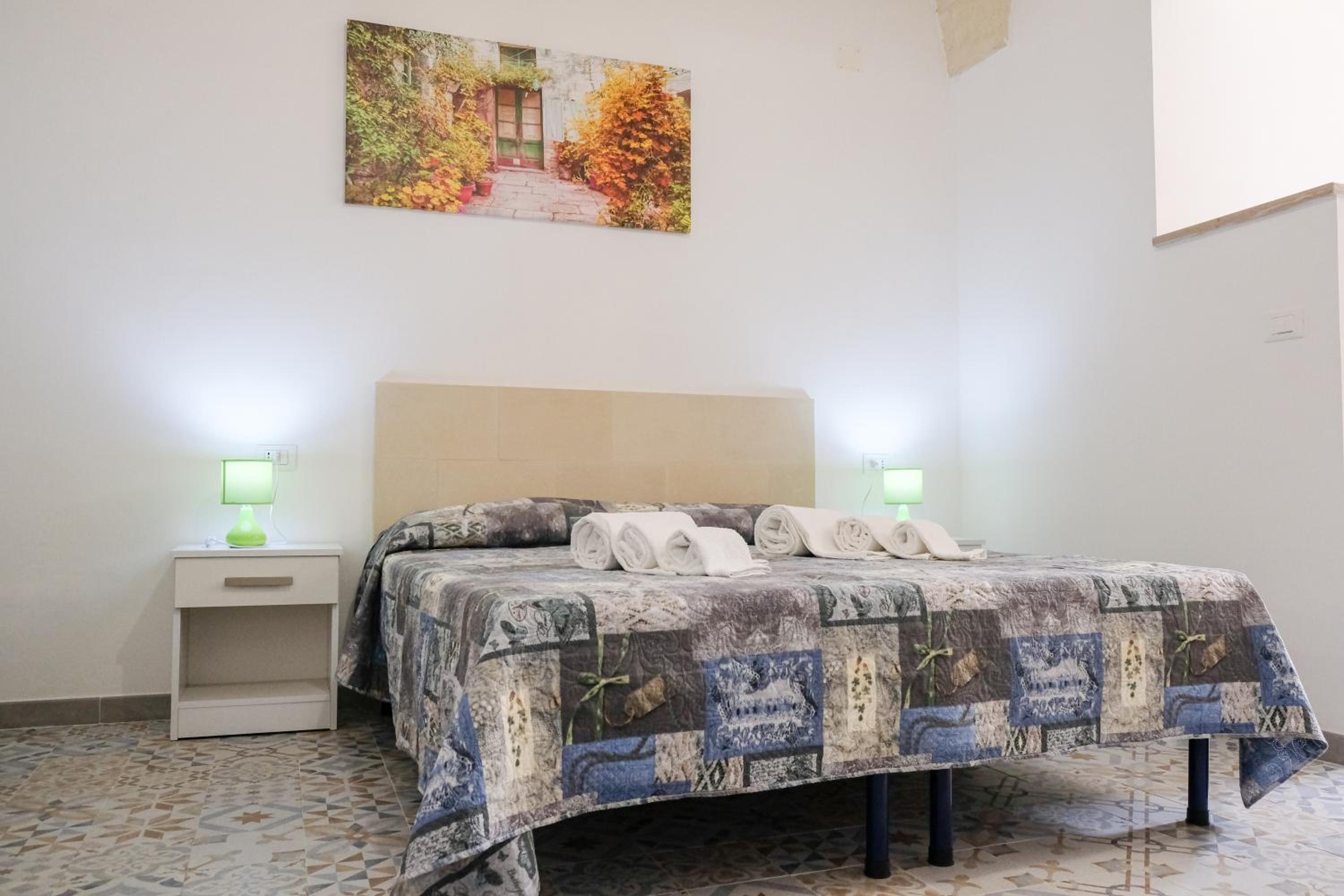One-Bedroom House photo 1