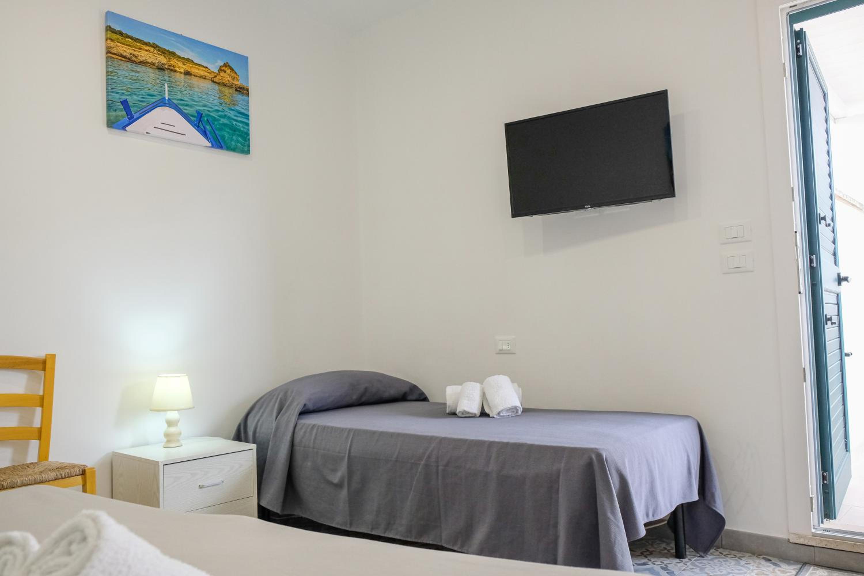 One-Bedroom House photo 1
