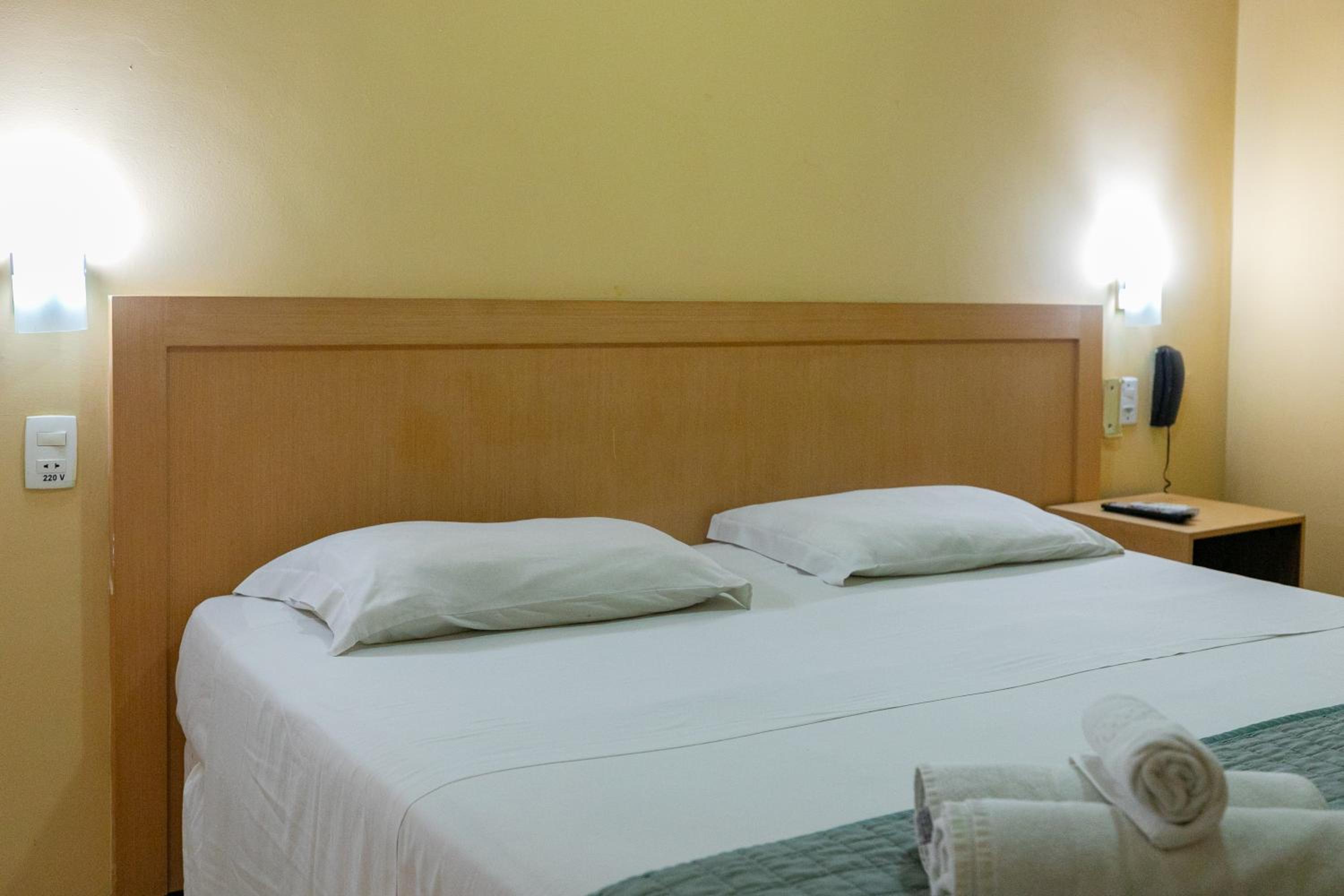 Standard Double Room - Photo 4
