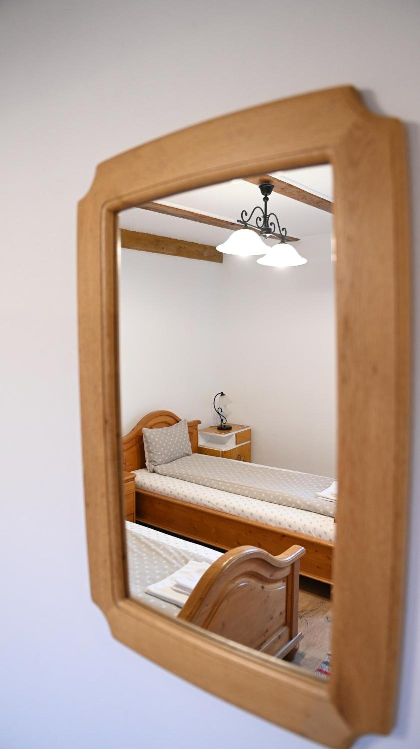 Standard Twin Room with Mountain View - Photo 2