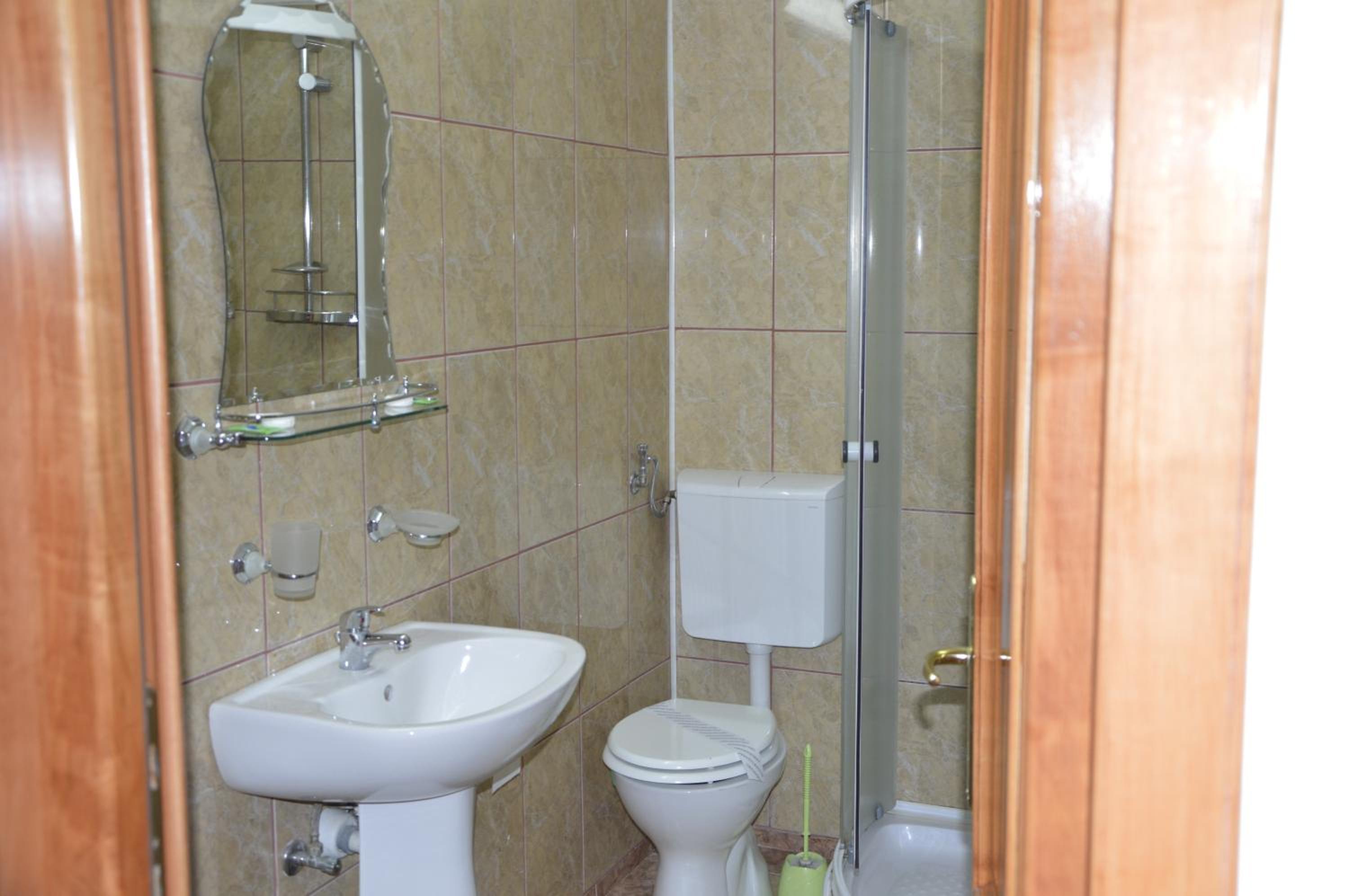 Triple Room - Photo 5