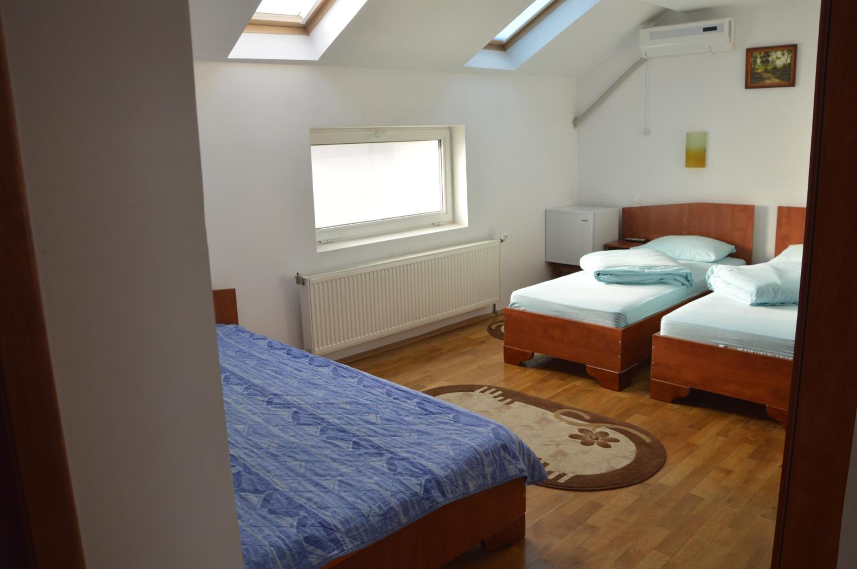 Triple Room - Photo 2