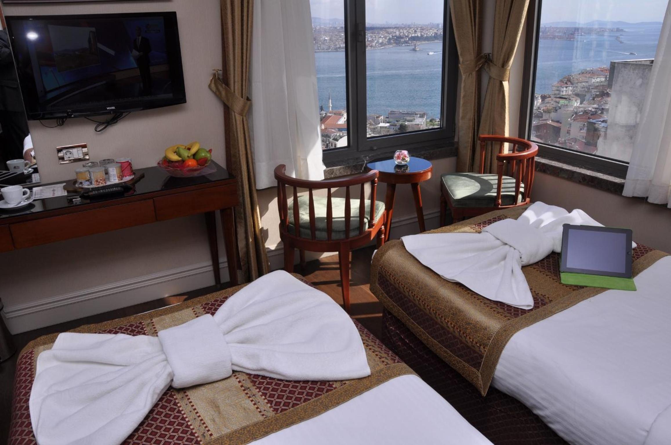 Six-Bedroom Apartment with Bosphorus and Taksim Square View photo 1