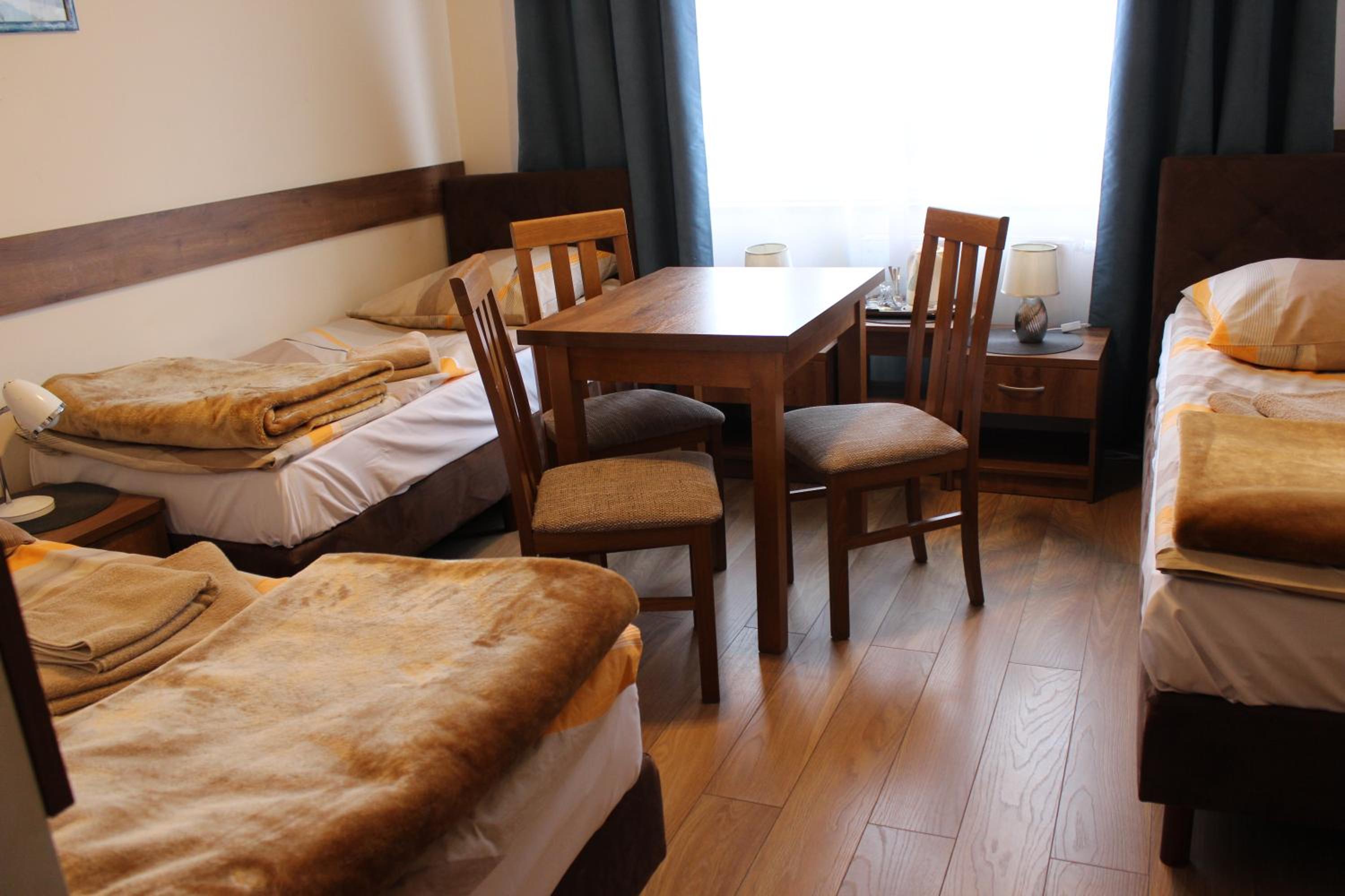 Standard Triple Room - Photo 5