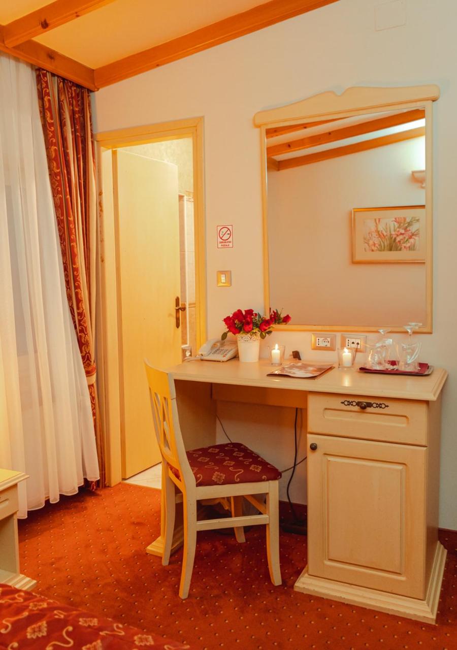 Basic Double Room photo 2