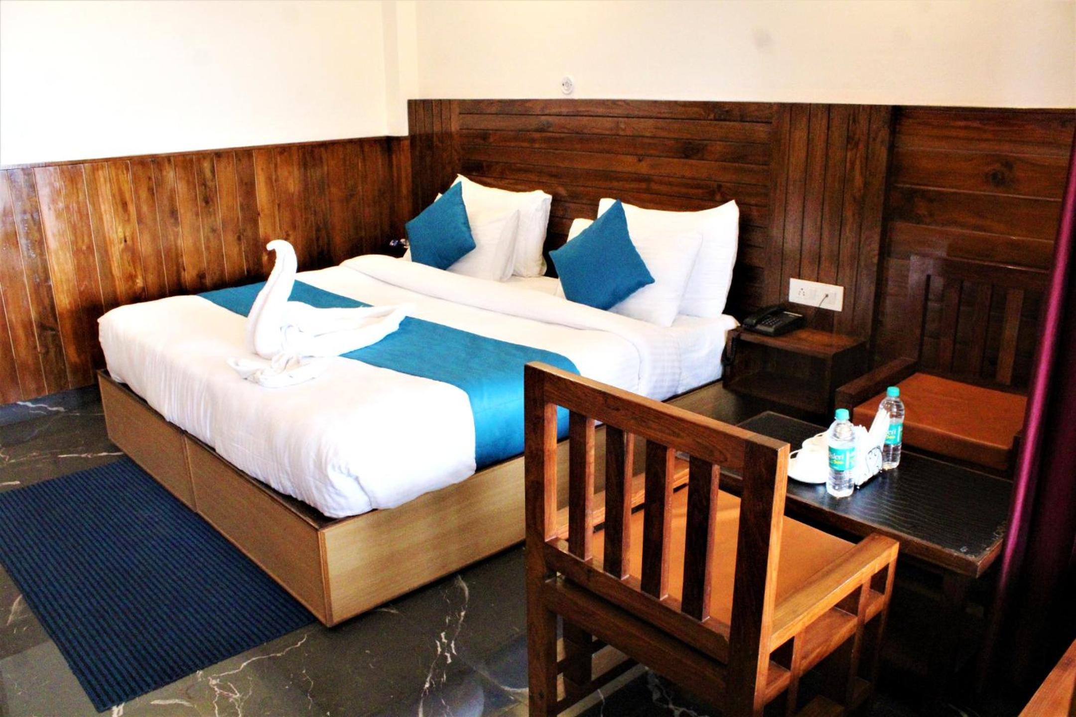 Deluxe Room - Photo 11